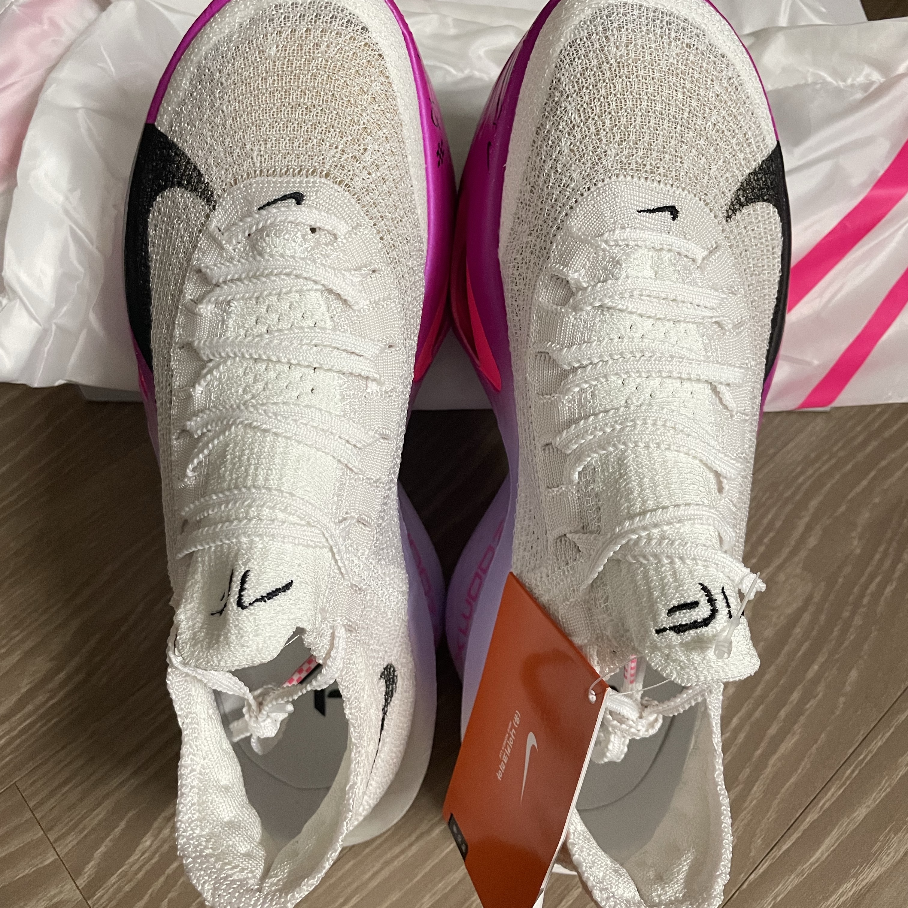 (W) Nike Air Zoom Alphafly Next% 3 Hyper Pink 착용 스타일 - 4