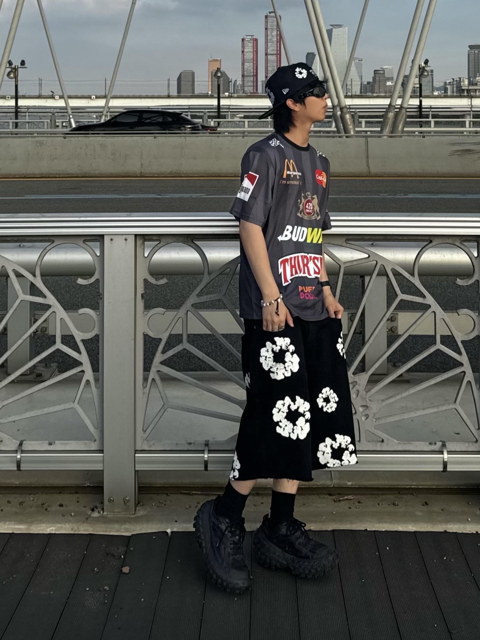 Denim Tears x New Era Cotton Wreath Navy, Denim Tears The Cotton Wreath Shorts Black 착용 스타일 - 1
