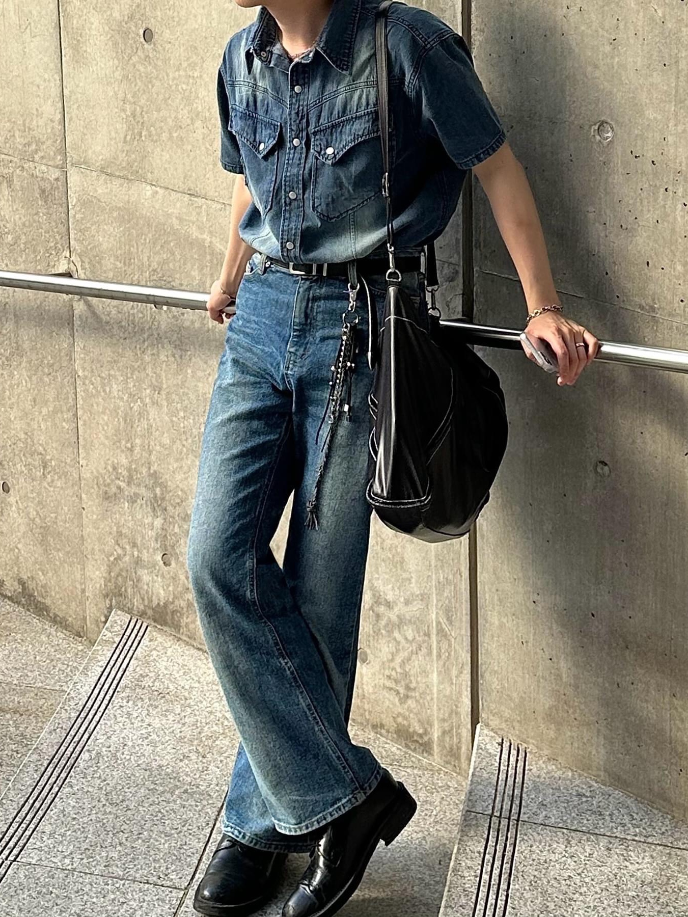 Matin Kim Big Coating Tote Bag Black, Jacquemus La Chaine Signature Logo Chain Necklace Silver 착용 스타일 - 6
