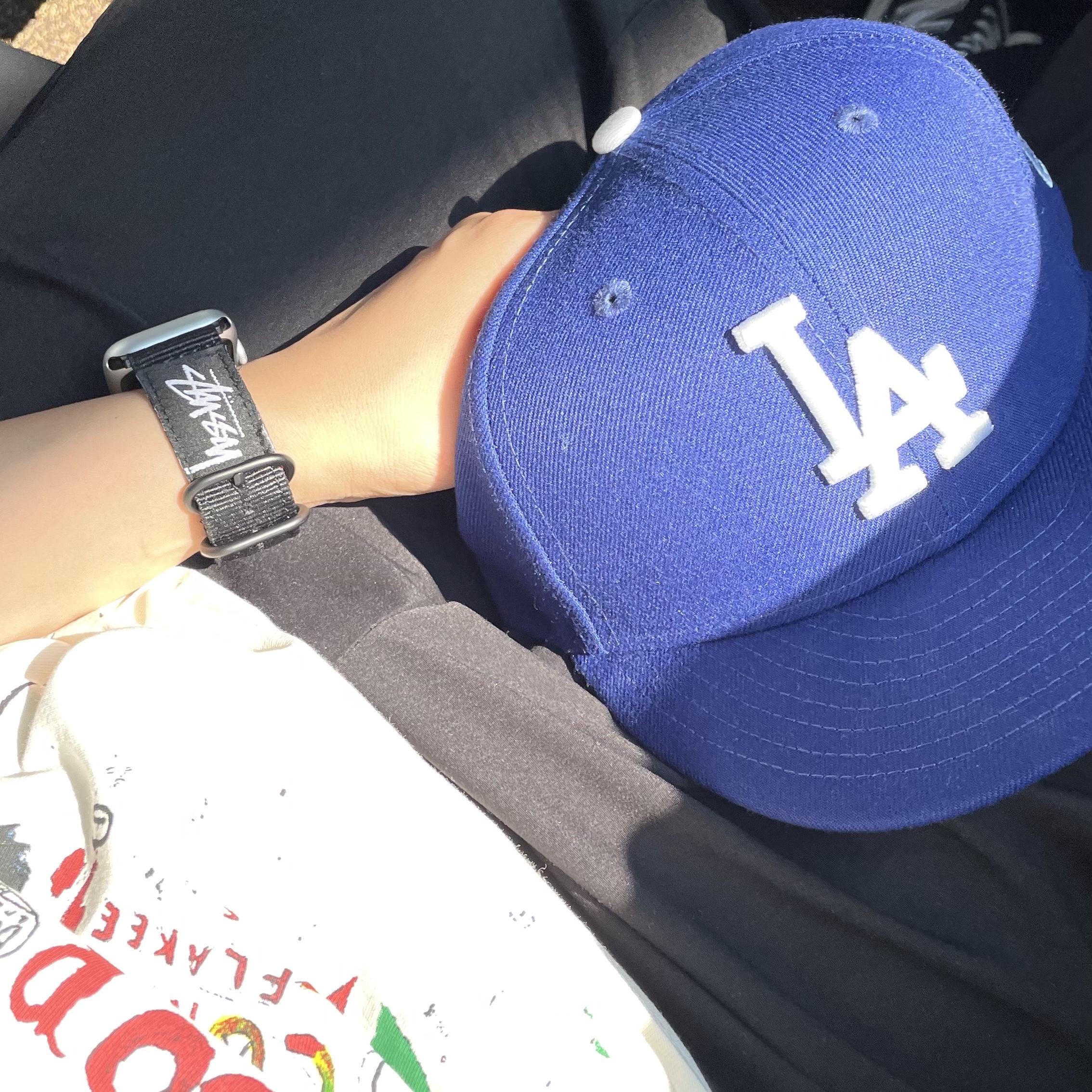 New Era 59Fifty MLB Seoul Series LA Dodgers Dark Royal 착용 스타일 - 1
