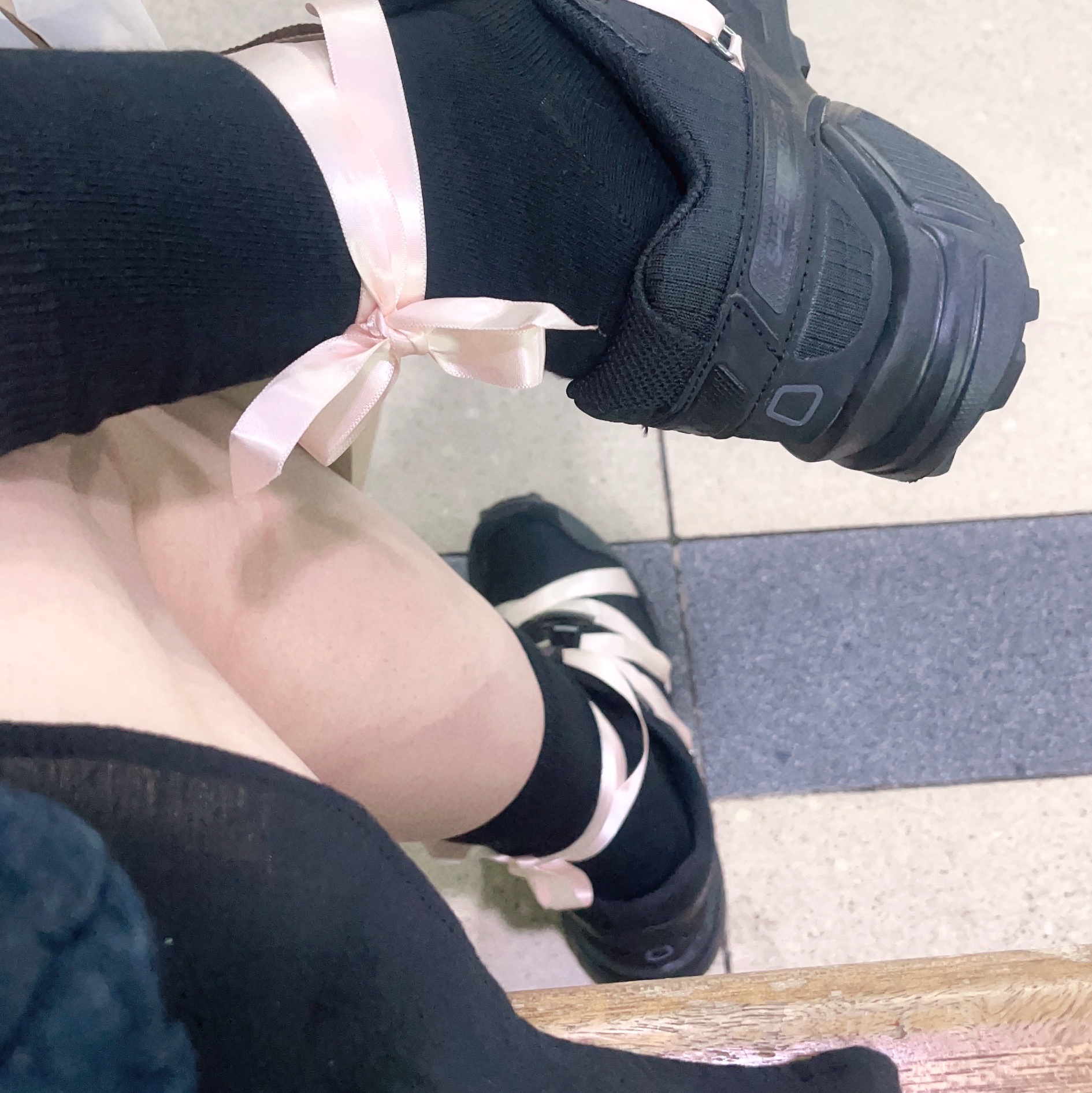 Salomon x Sandy Liang Speedcross 3 Ribbon 착용 스타일