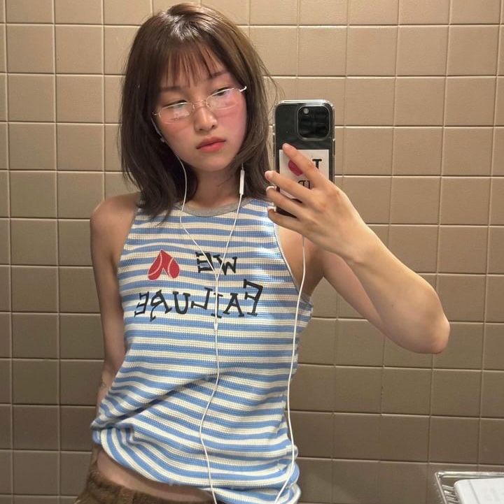 Problemallways We Love Failure Sleeveless Blue, Problemallways Sand Check Shorts Brown 착용 스타일 - 3