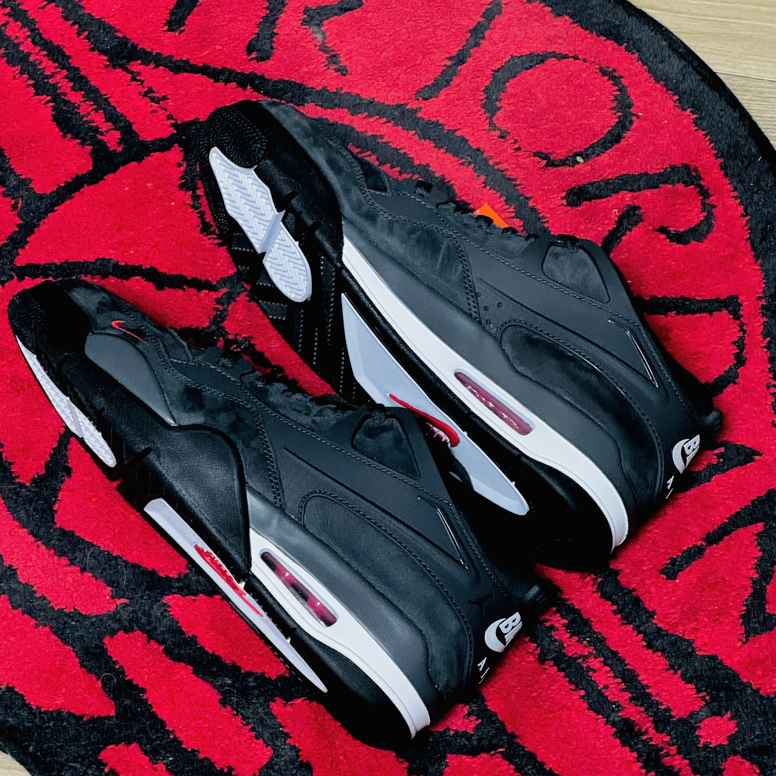 Jordan 4 x Nigel Sylvester RM SP Driveway Grey 착용 스타일 - 4