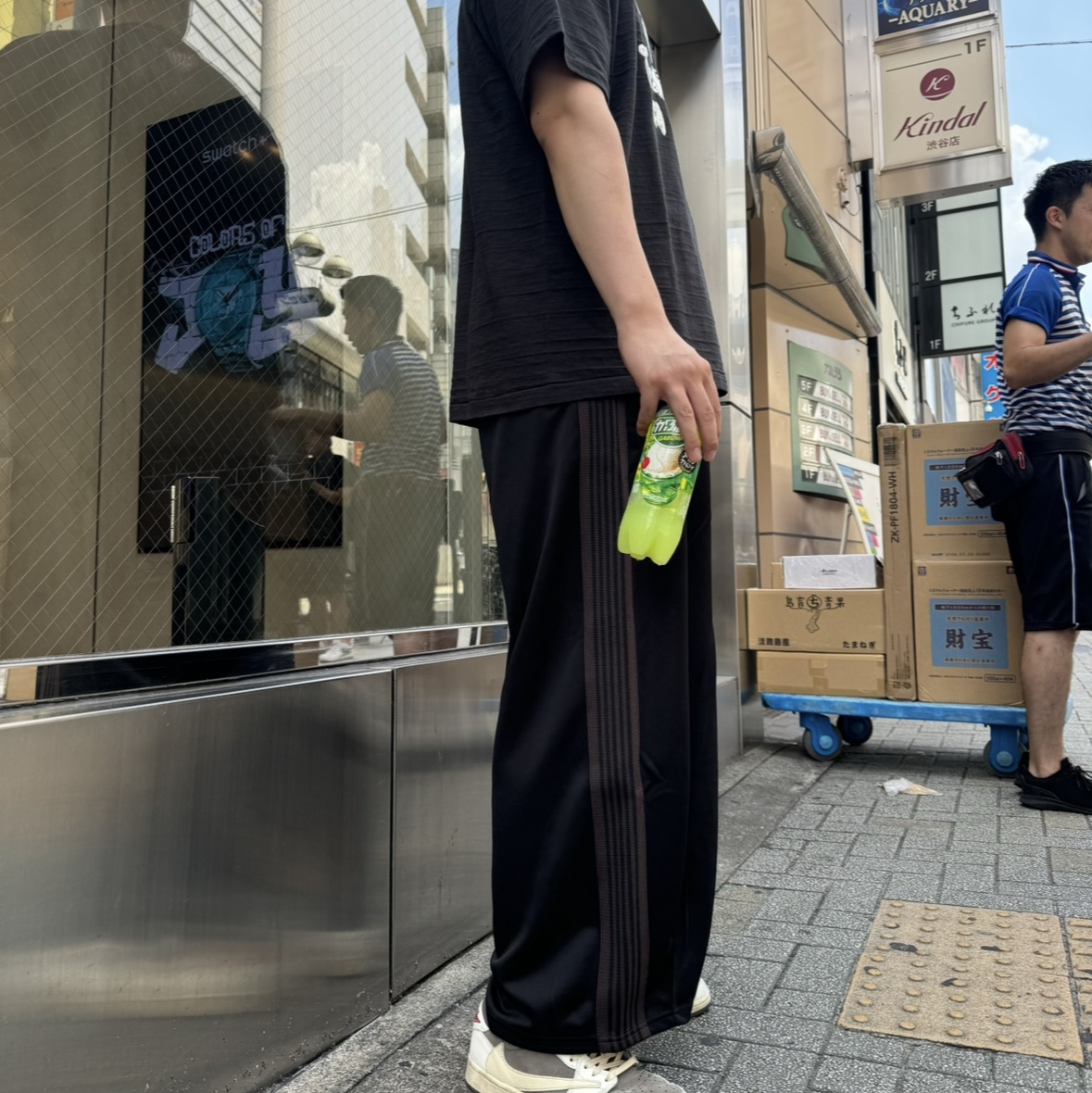 Needles H.D. Track Pants Poly Smooth Black 착용 스타일