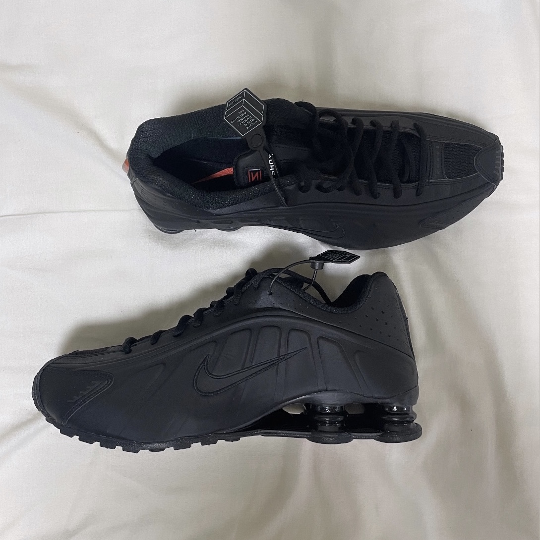 (W) Nike Shox R4 Black 착용 스타일