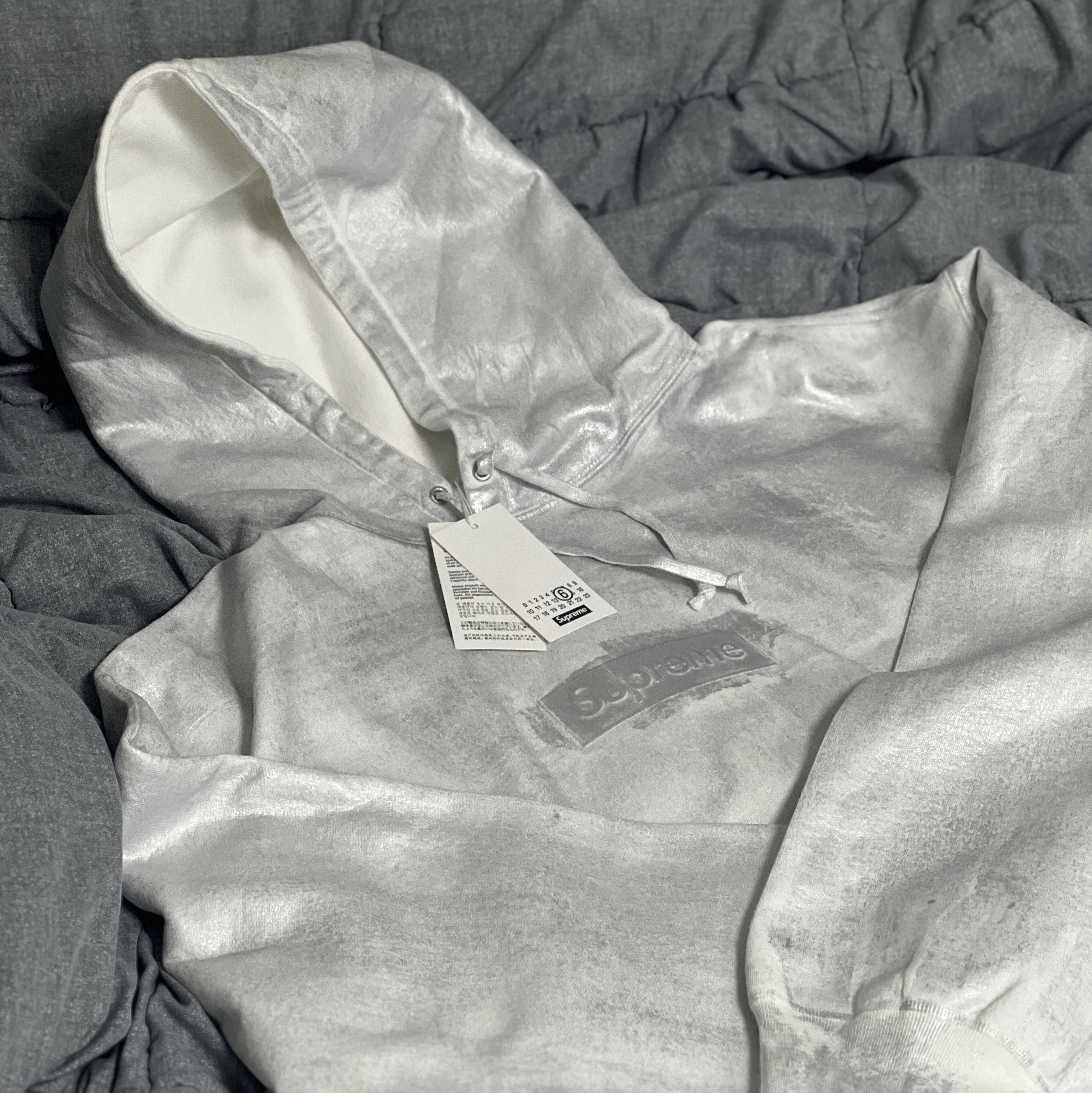 Supreme x MM6 Maison Margiela Foil Box Logo Hooded Sweatshirt White - 24SS 착용 스타일
