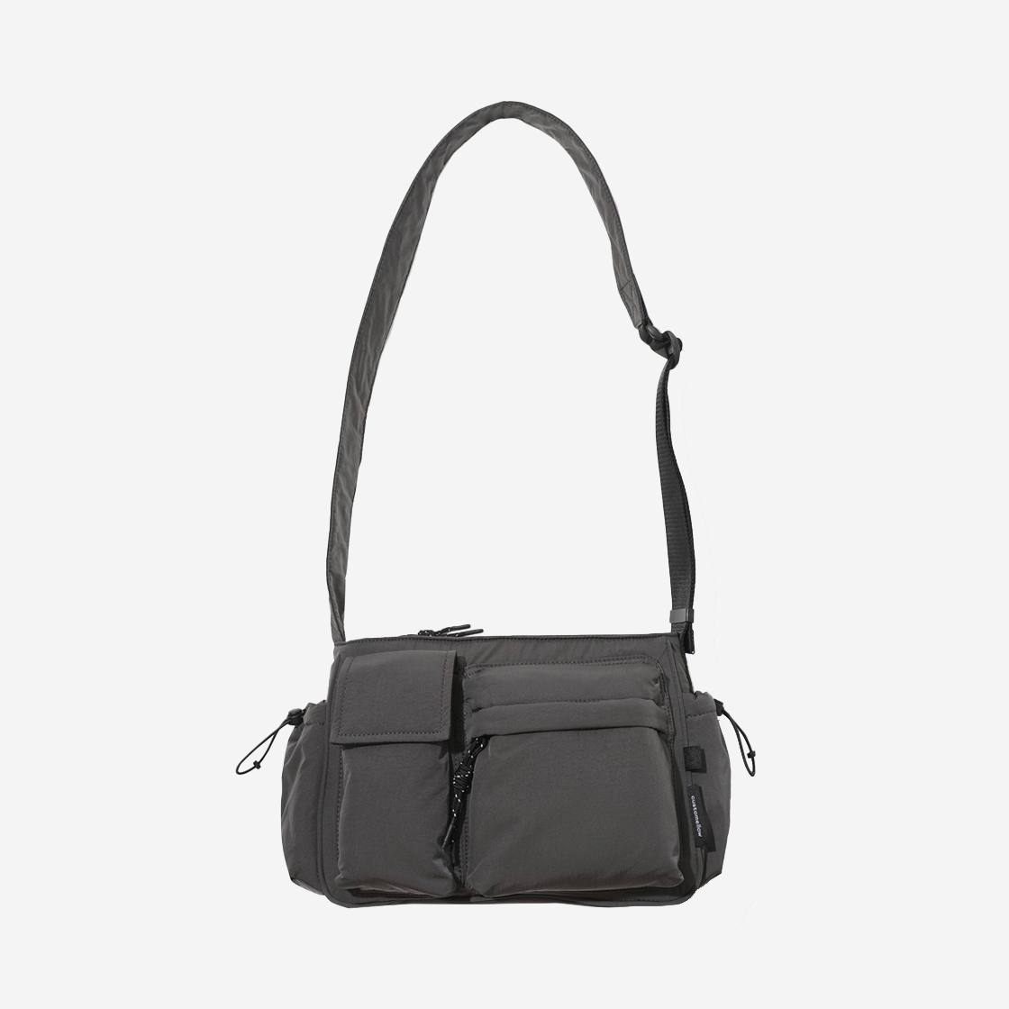 커스텀멜로우 에센셜 나일론 크로스 백 그레이(Customellow Essential Nylon Cross Bag Gray)
