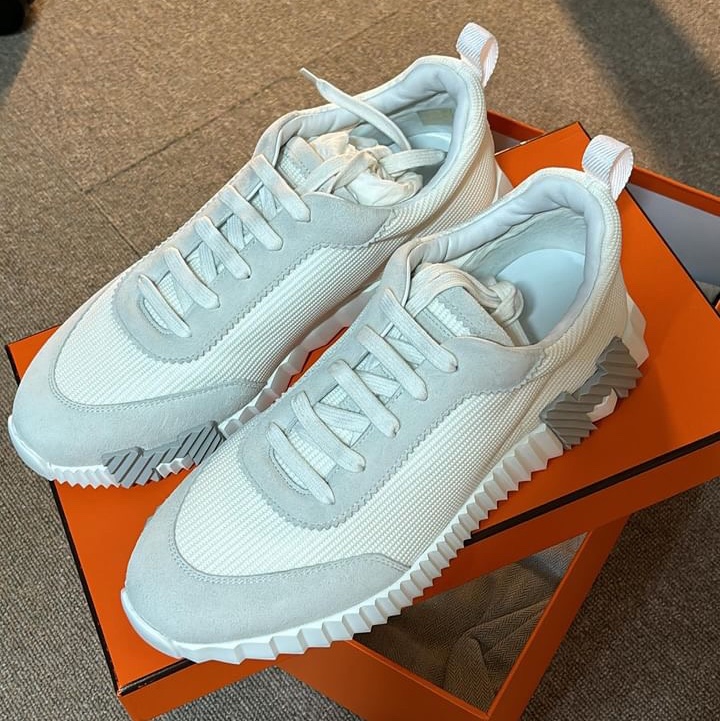 Hermes Bouncing Sneakers Mesh Suede Goatskin & Blanc Blanc 착용 스타일