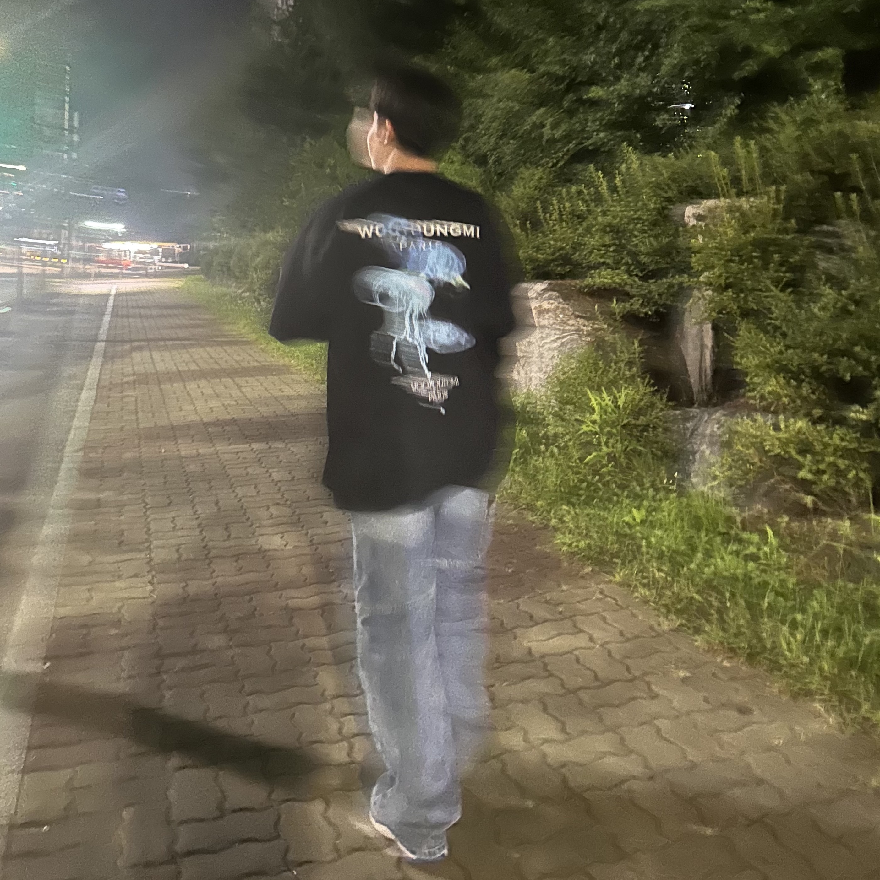Wooyoungmi Luminous Jellyfish Back Logo T-Shirt Black - 24SS 착용 스타일