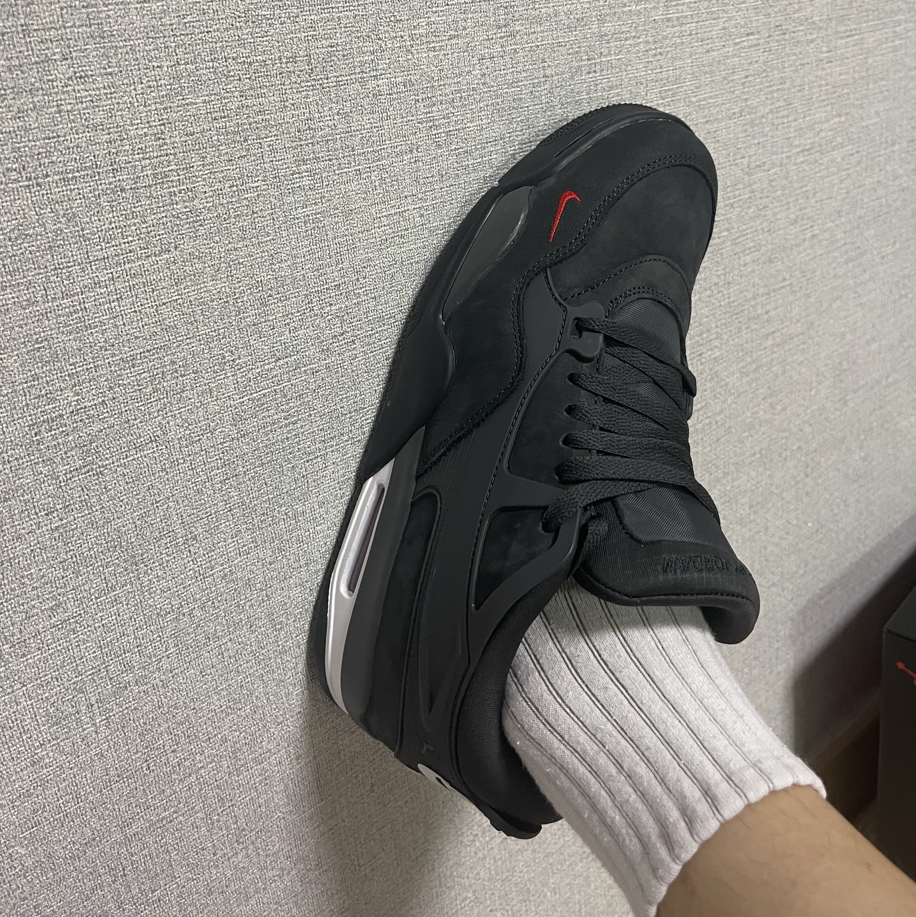 Jordan 4 x Nigel Sylvester RM SP Driveway Grey 착용 스타일