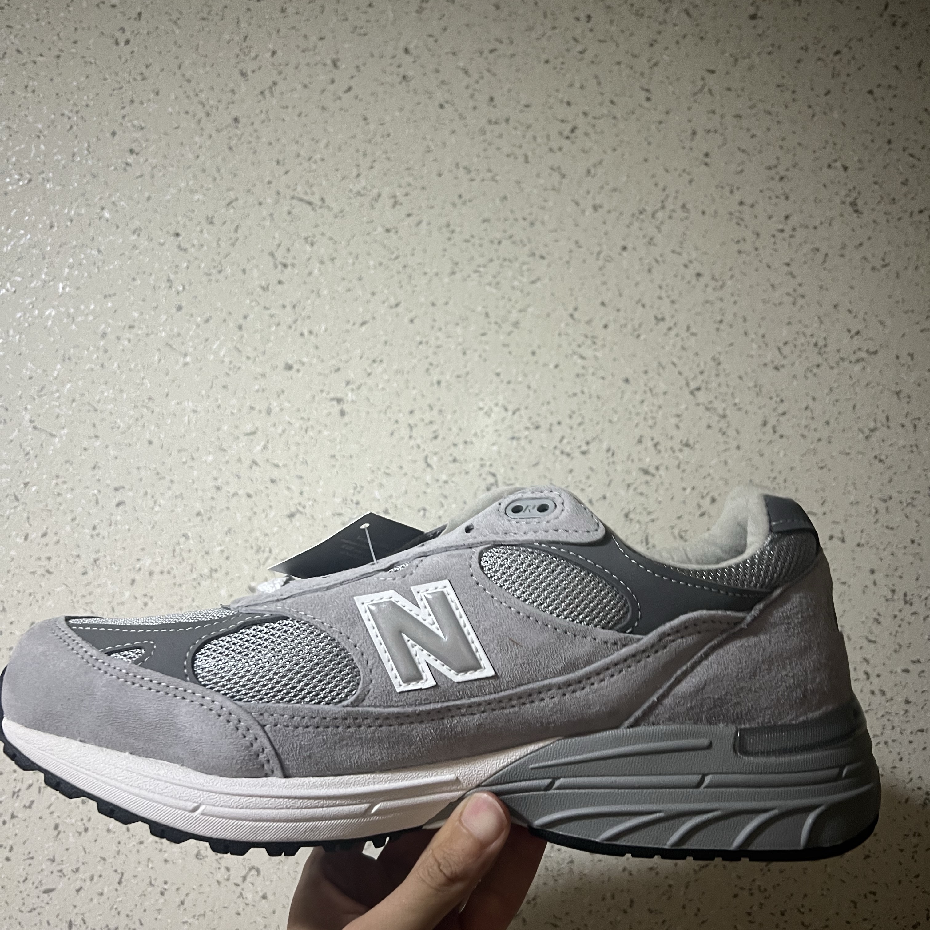 New Balance 993 Made in USA Grey - 2E Wide 착용 스타일 - 1