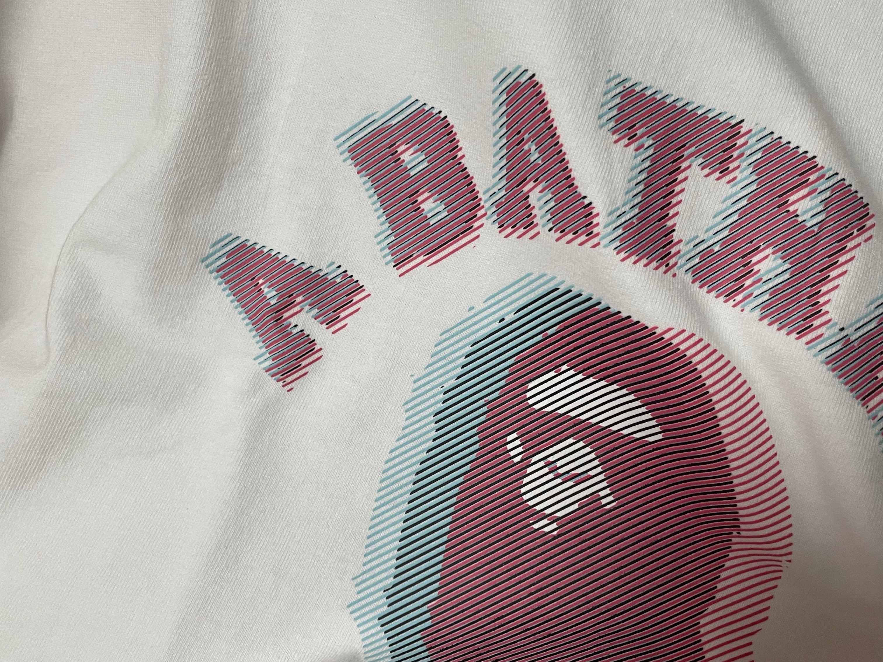 BAPE Glitch Art College T-Shirt White 착용 스타일
