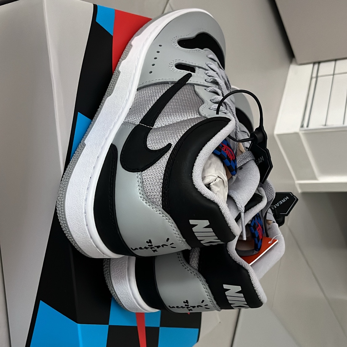 Nike x Travis Scott Mac Attack SP Light Smoke Grey 착용 스타일 - 1