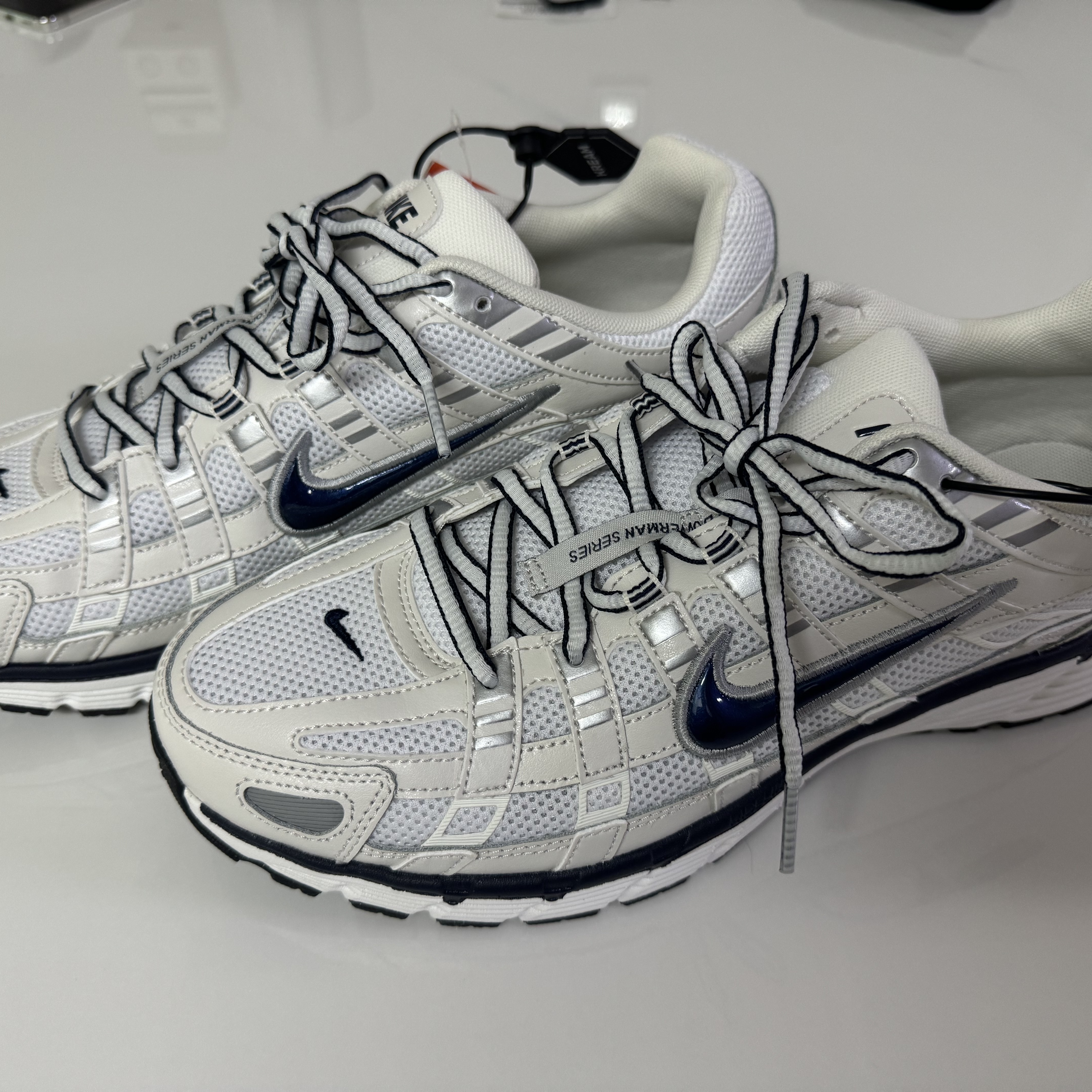 Nike P-6000 Phantom Summit White 착용 스타일 - 2
