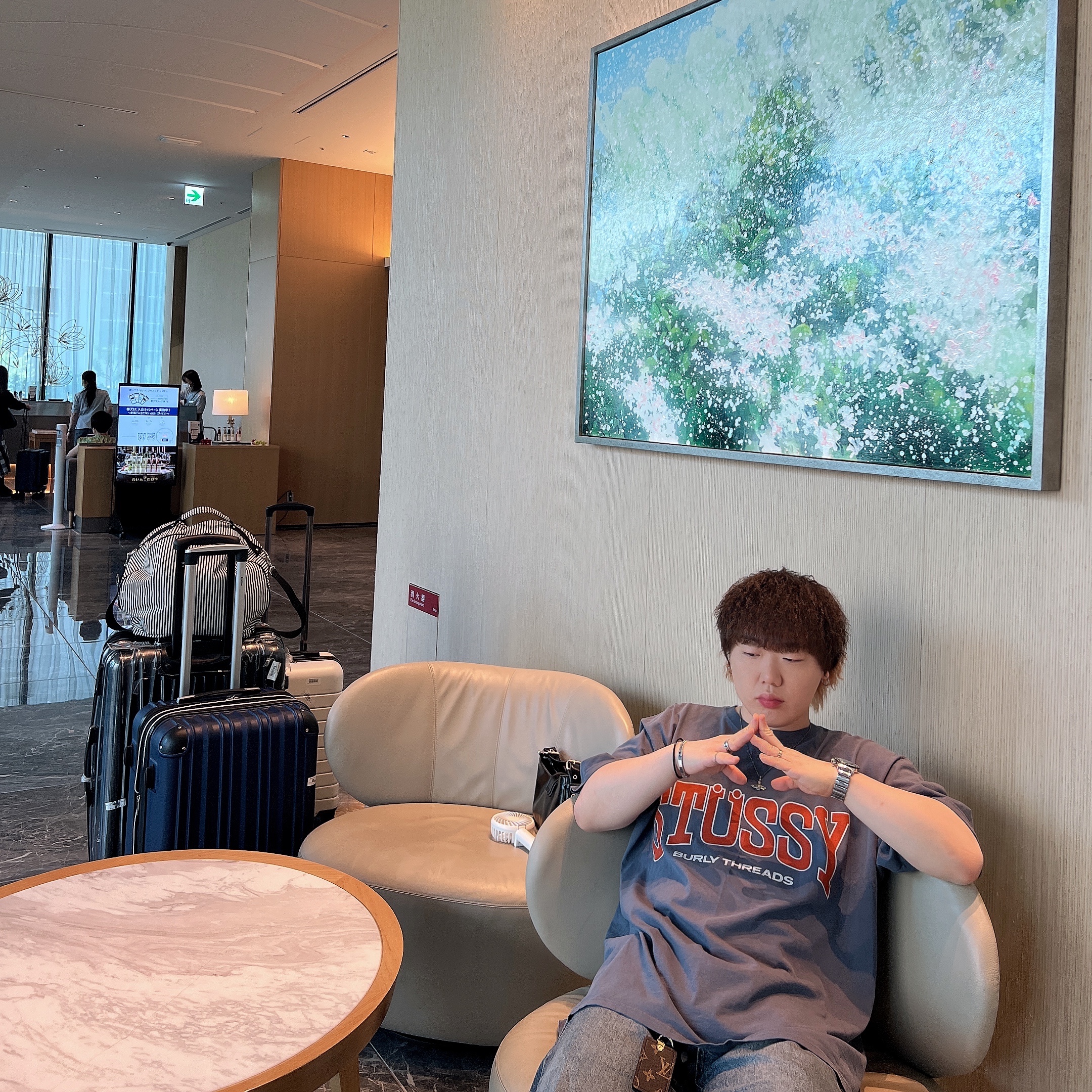 Stussy Burly Threads Pigment Dyed T-Shirt Indigo, Dr. Martens Jadon Boots Black 착용 스타일 - 2