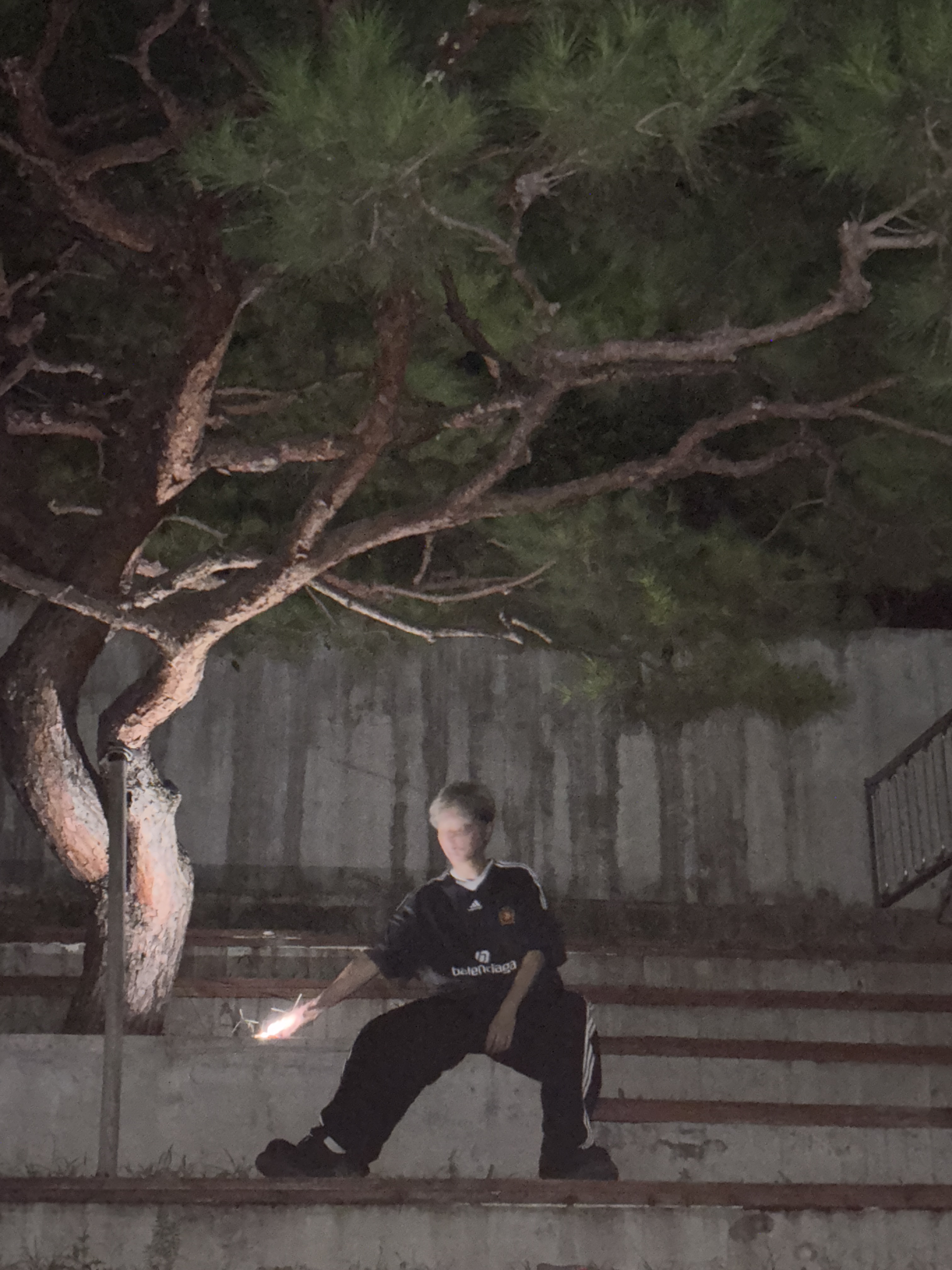 Balenciaga x Adidas Oversized Football T-Shirt Black, Balenciaga x Adidas Tracksuit Trousers Black 착용 스타일 - 9