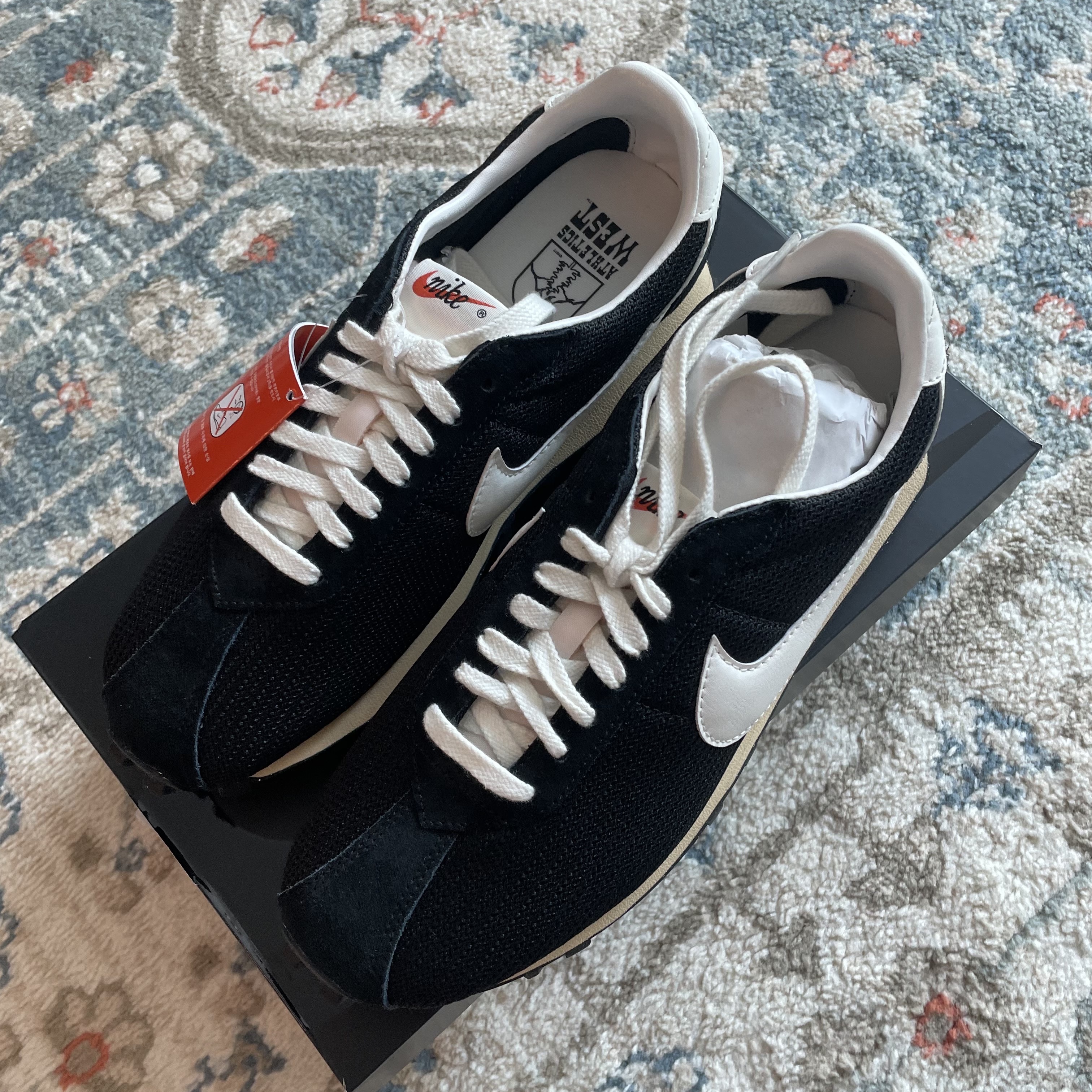 Nike LD-1000 SP Black and Sail 착용 스타일 - 2