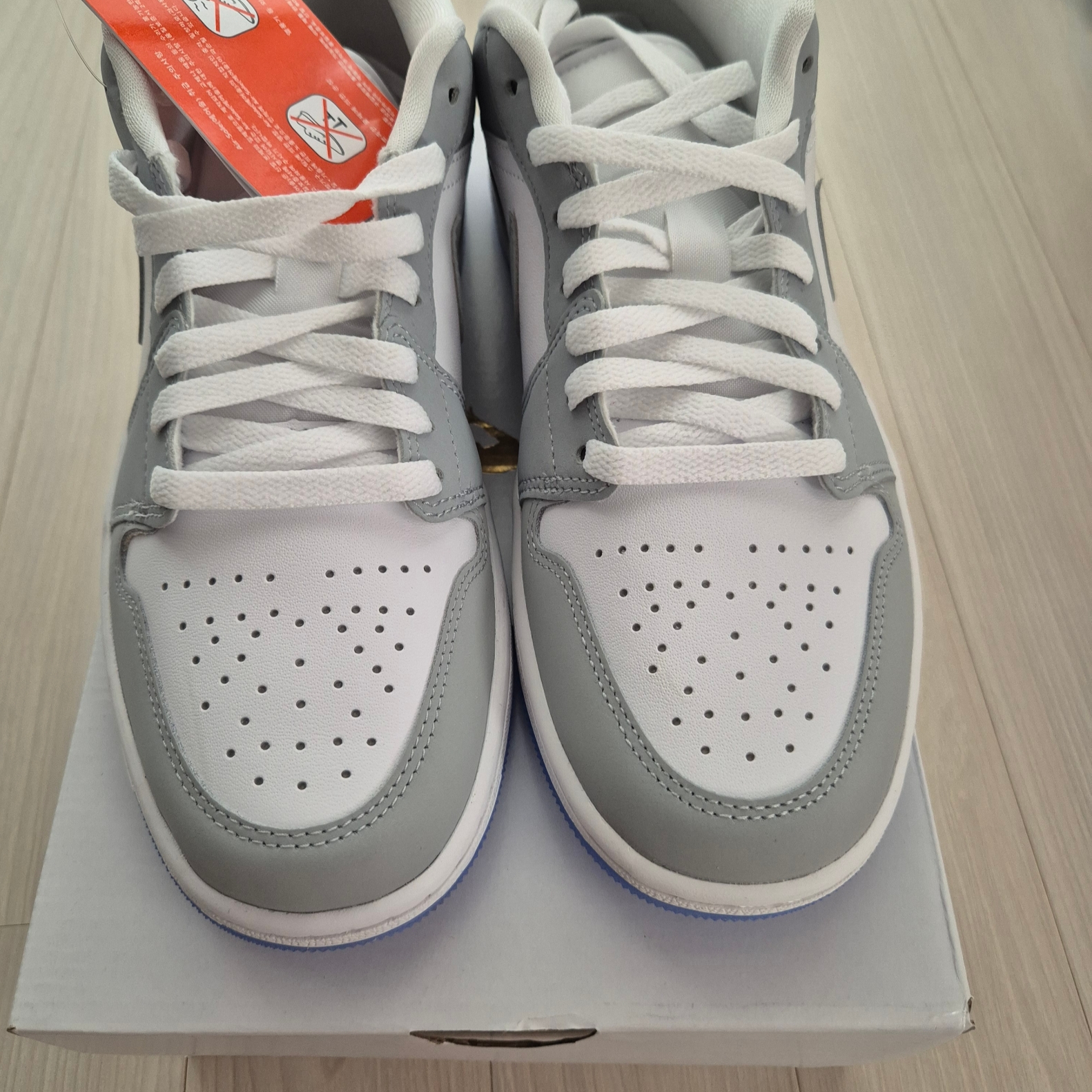 (W) Jordan 1 Low White Wolf Grey 착용 스타일 - 2