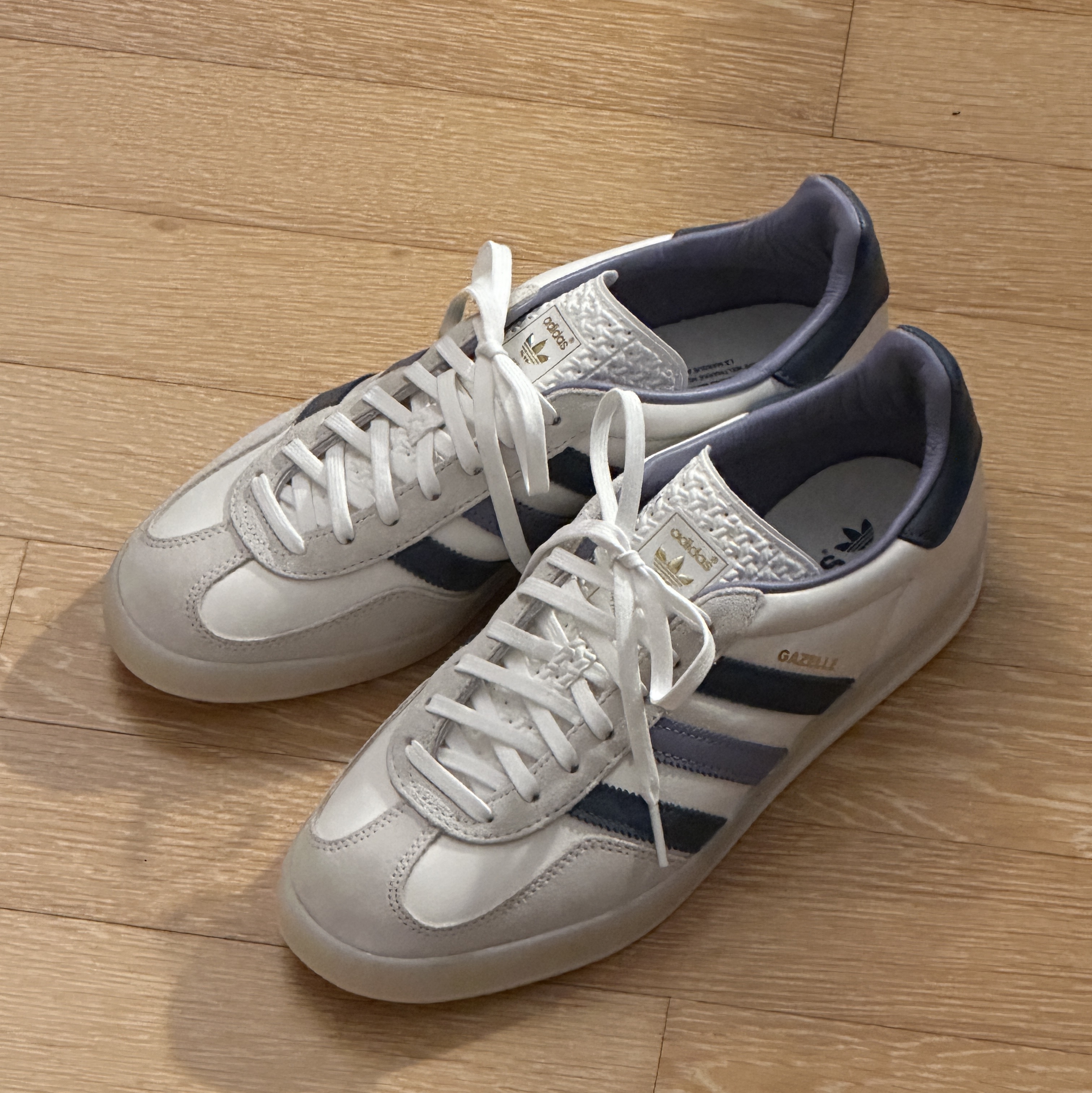 Adidas Gazelle Indoor Core White Preloved Ink 착용 스타일 - 8