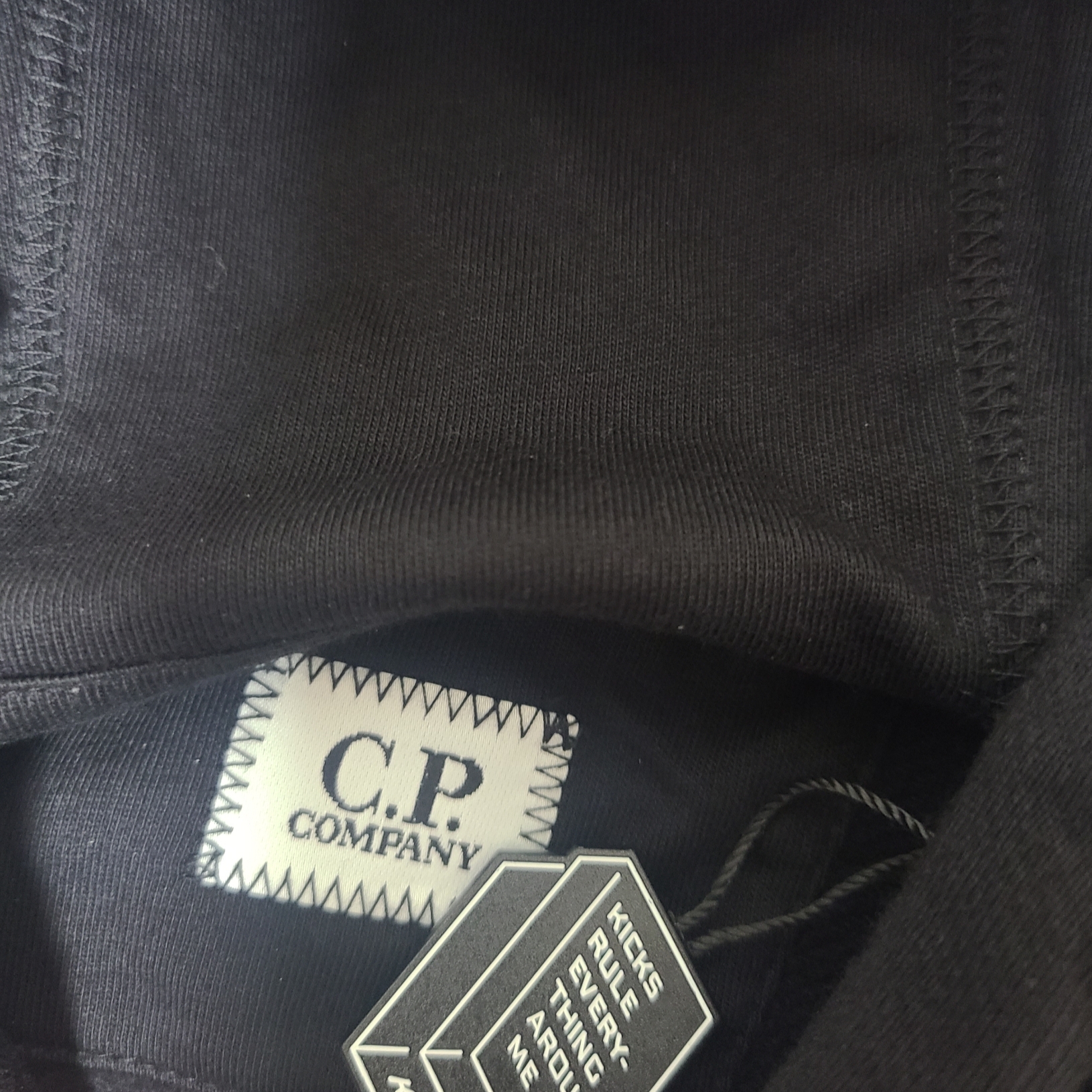 C.P. Company Diagonal Raised Fleece Hooded Sweatshirt Black - 23SS 착용 스타일 - 3
