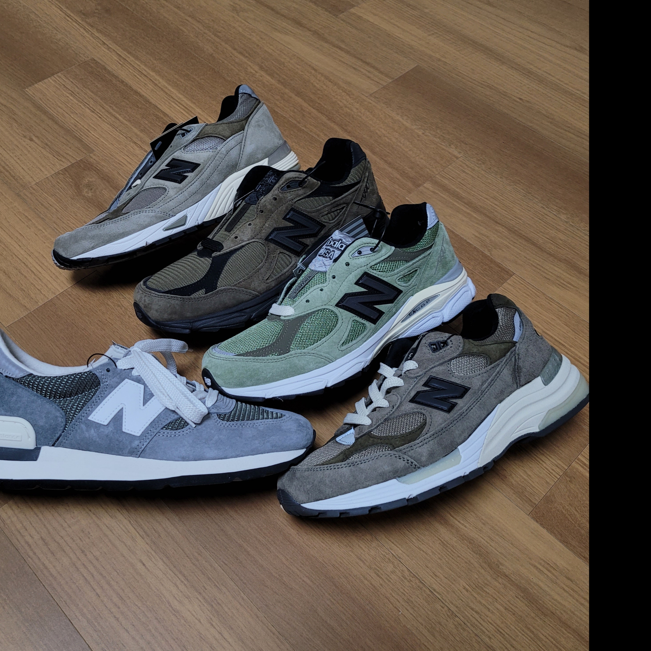 New Balance x JJJJound 992 Made in USA Grey, New Balance x JJJJound 990v3 Olive 착용 스타일