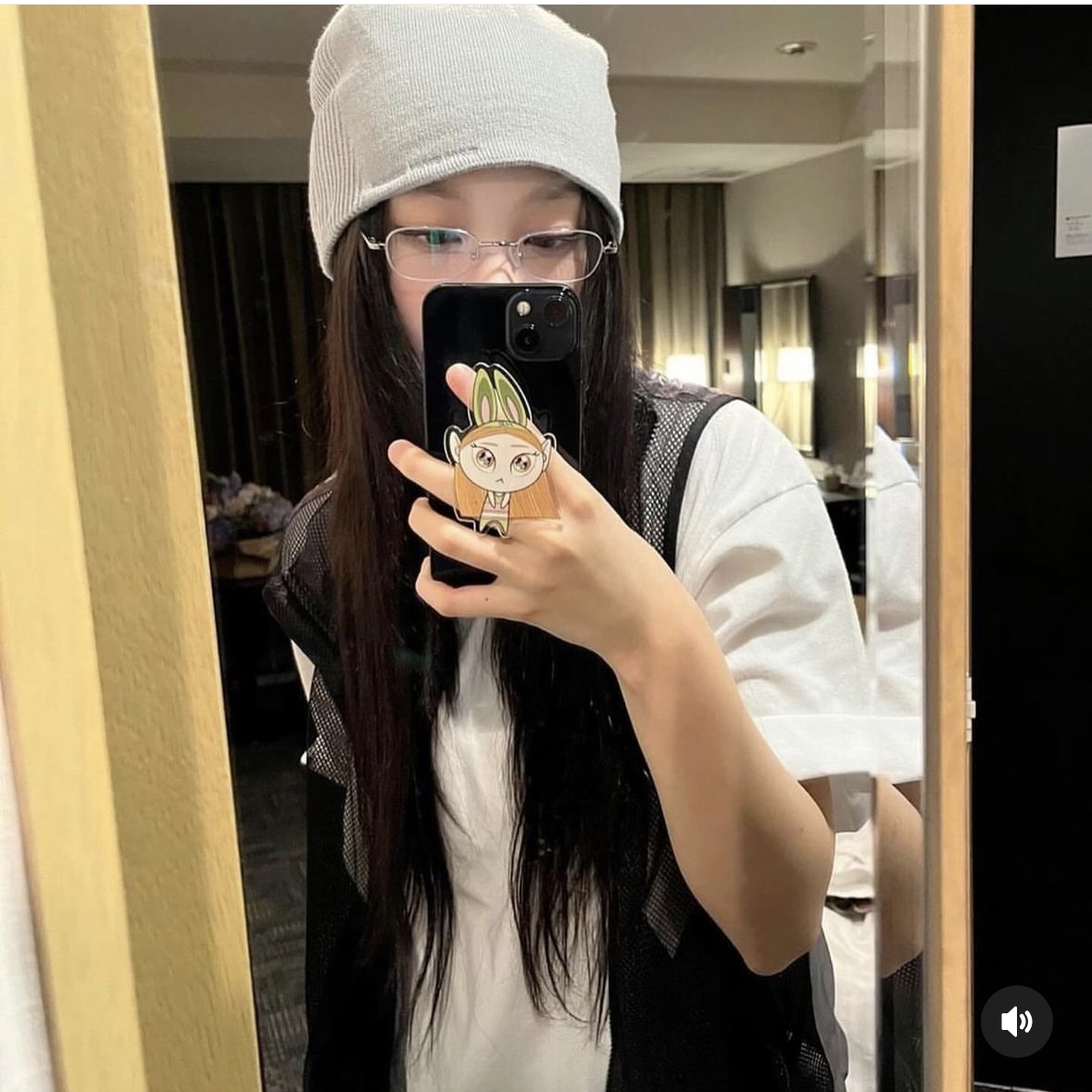 Sansan Gear Binary Beanie Ivory - 23FW 착용 스타일