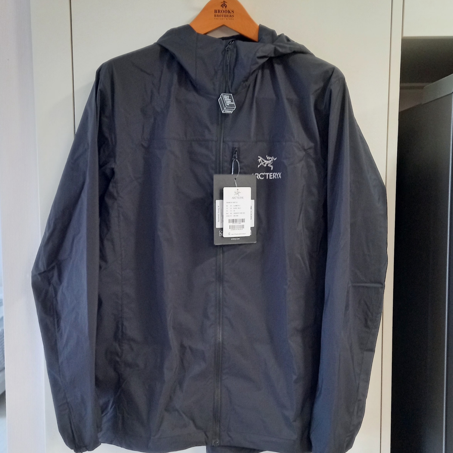 Arc'teryx Squamish Hoody Black 착용 스타일 - 1