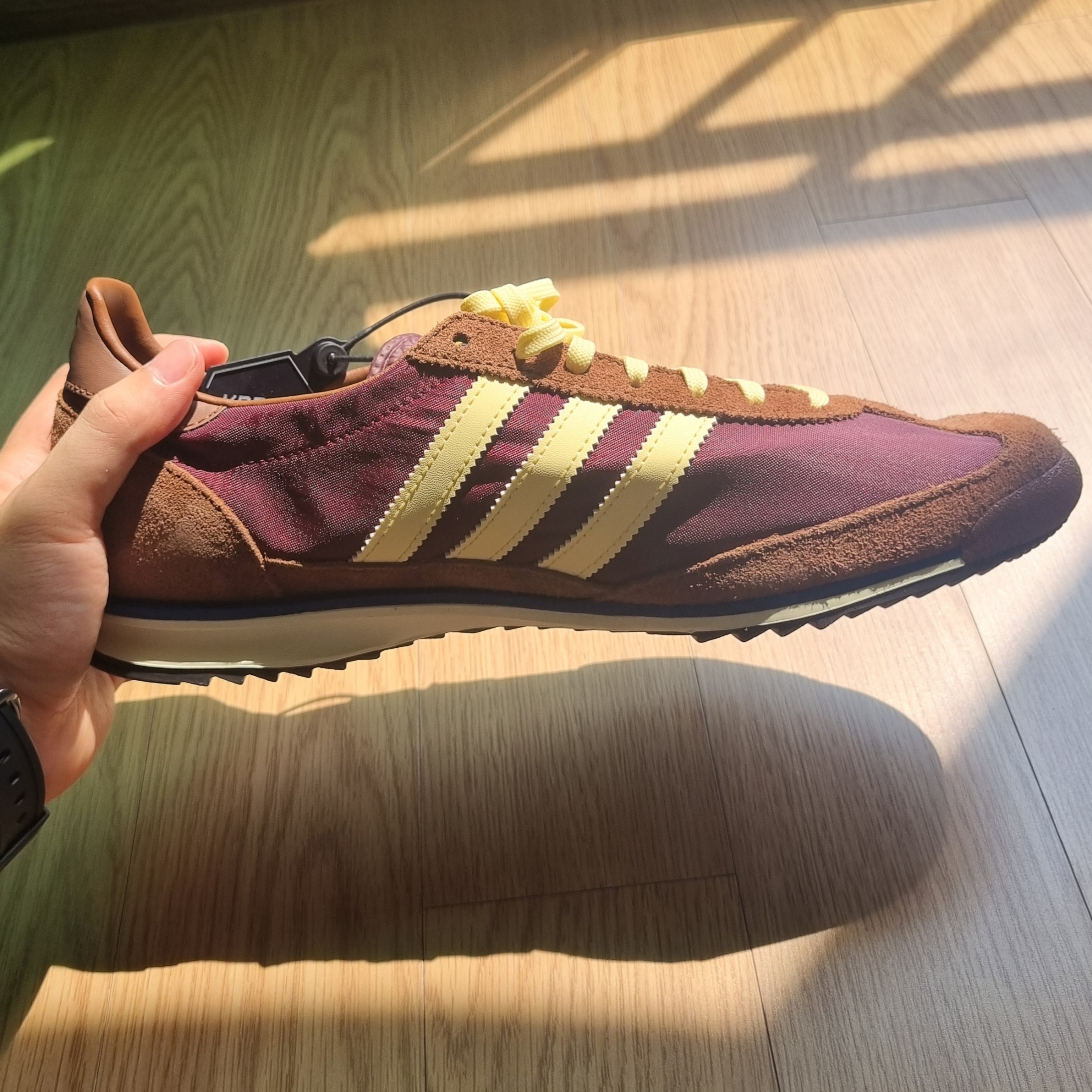 (W) Adidas SL 72 OG Maroon Almost Yellow 착용 스타일