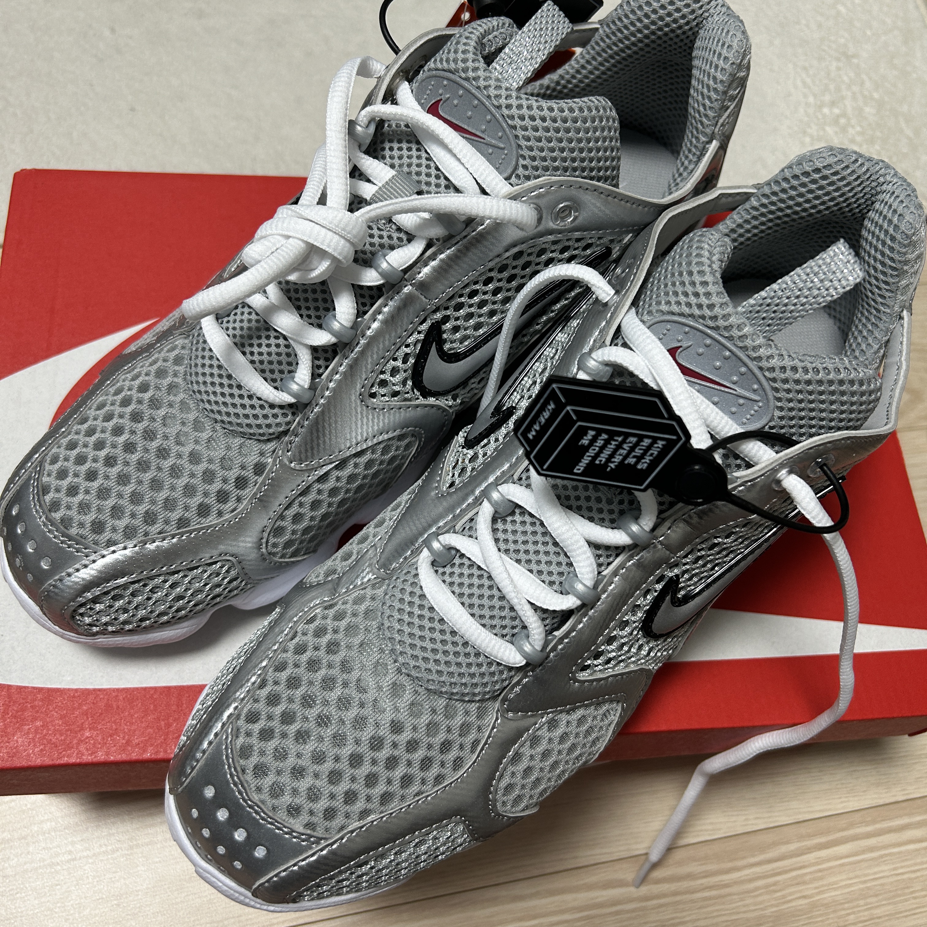 Nike Air Zoom Spiridon Cage 2 Metallic Silver 착용 스타일
