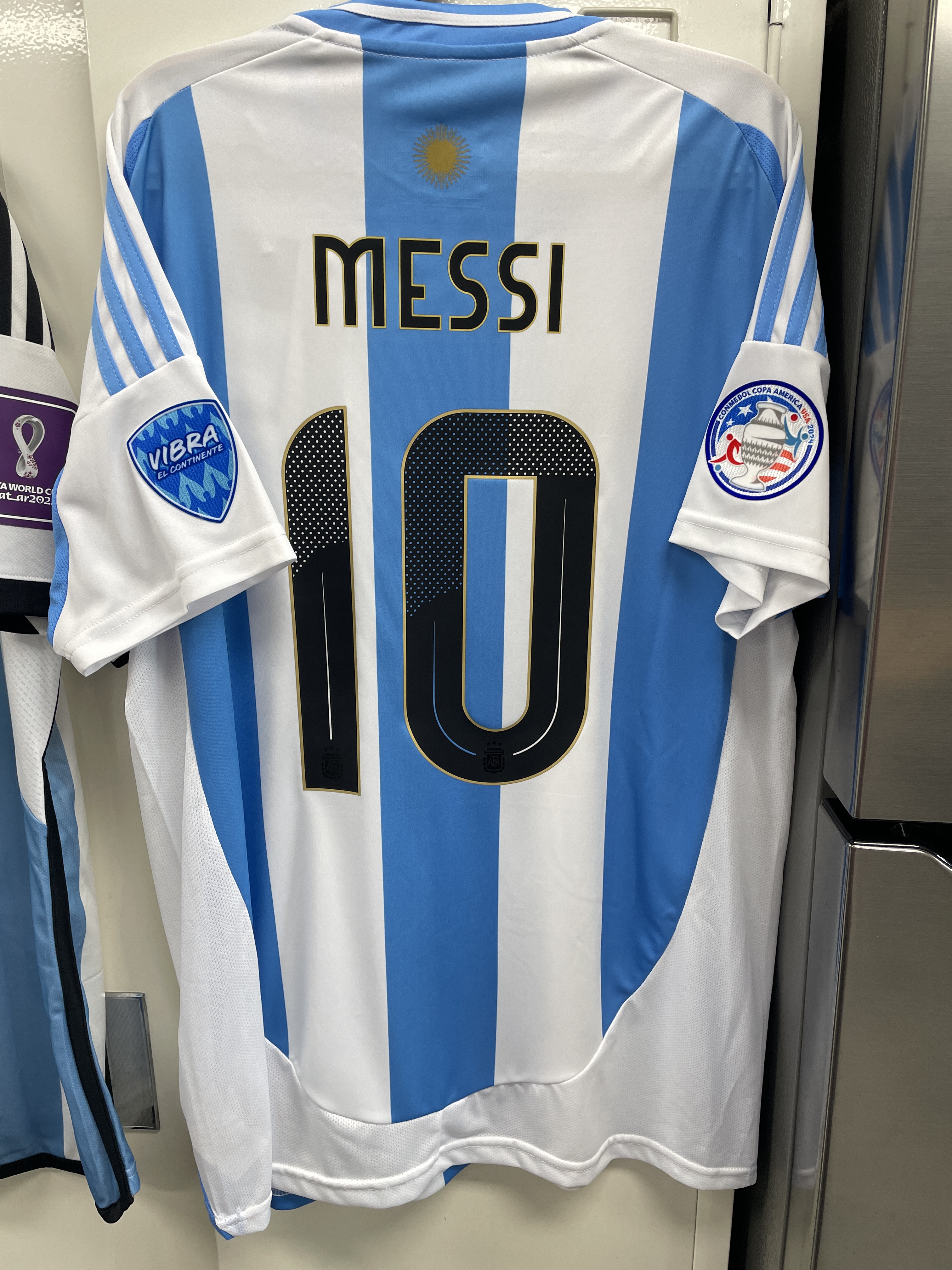 Adidas Argentina Home Jersey 2022 White Light Blue - KR Sizing (Non Marking Ver.), Adidas Argentina 2024 Home Jersey White Blue Burst - KR Sizing (Non Marking Ver.) 착용 스타일 - 4
