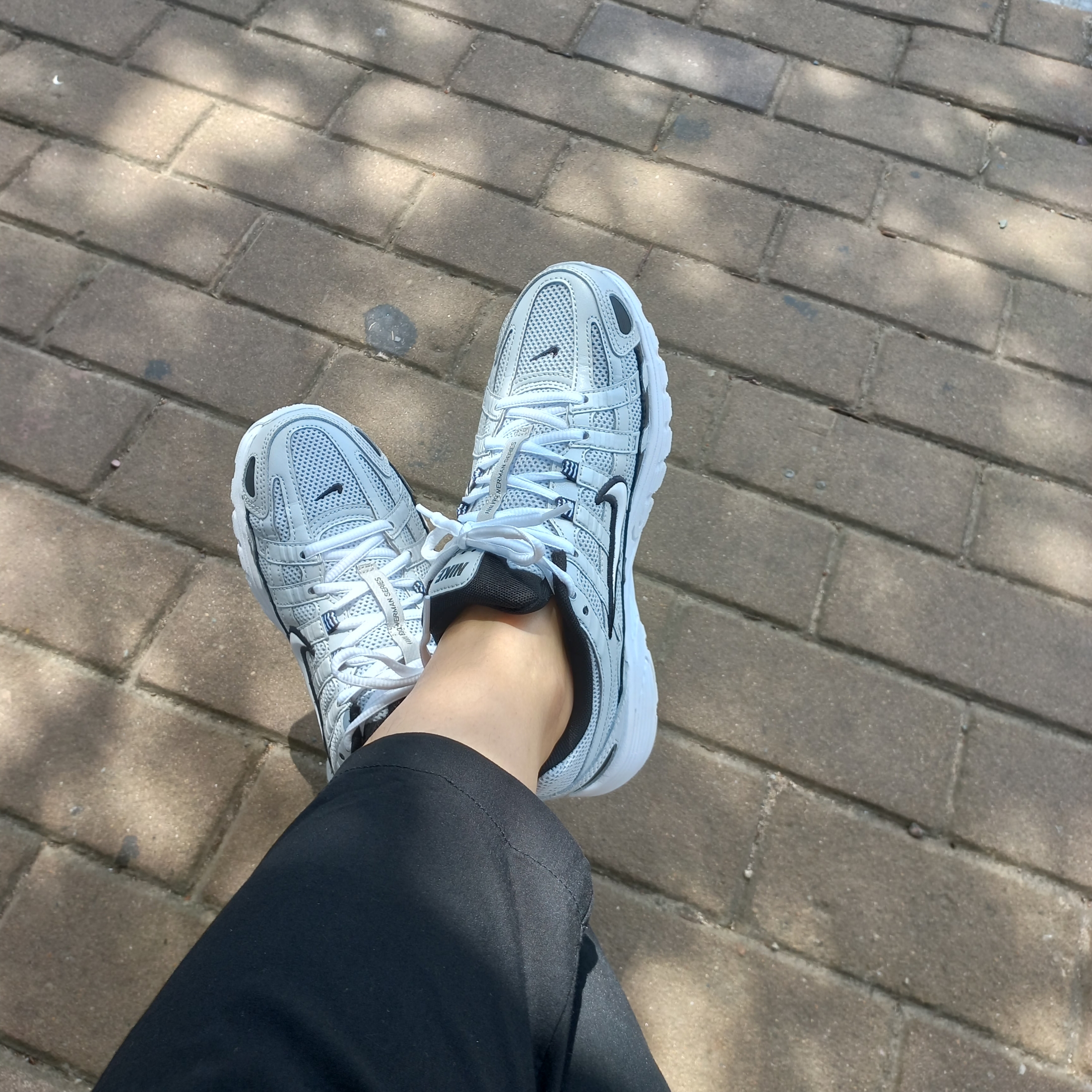 Nike P-6000 Pure Platinum 착용 스타일 - 2