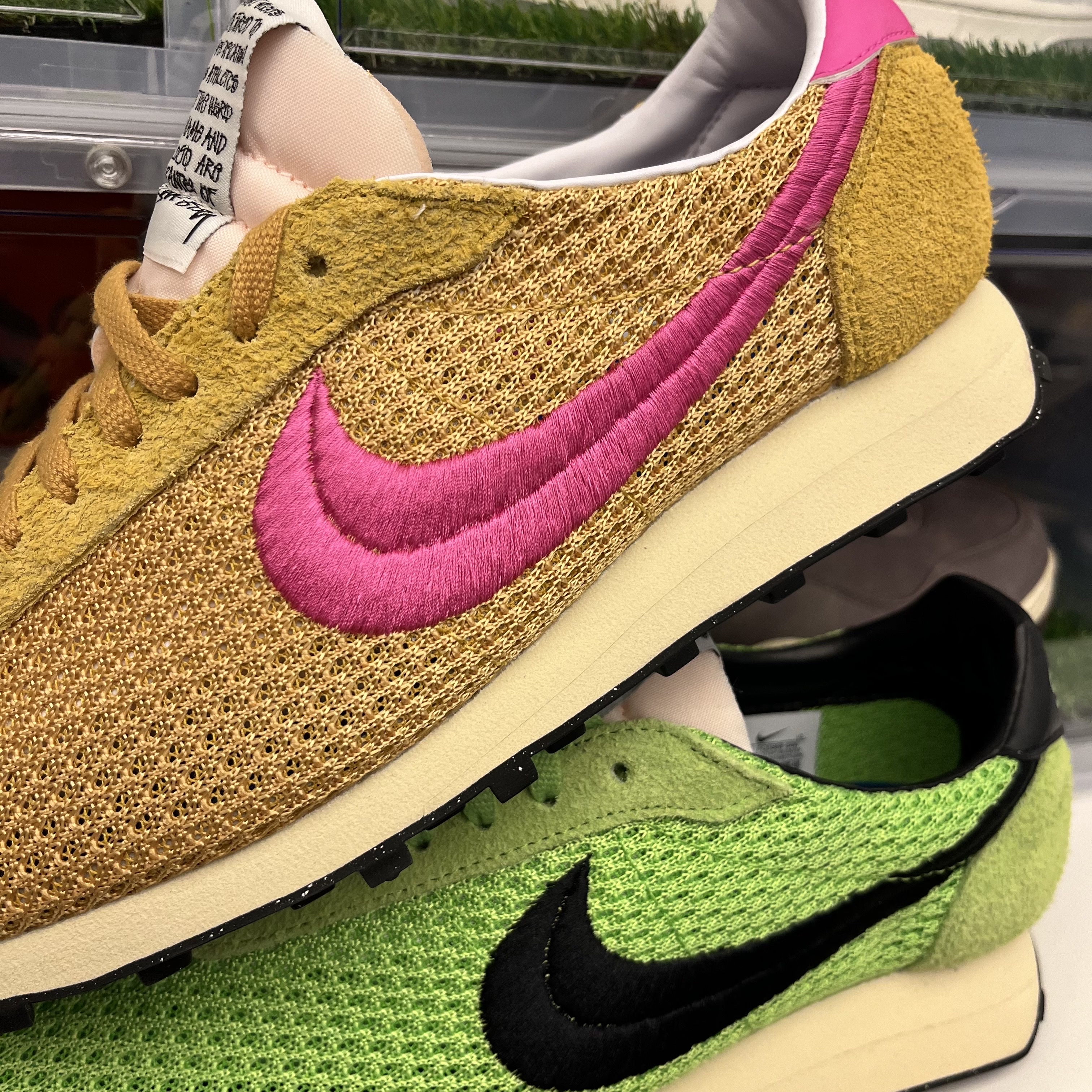 Nike x Stussy LD-1000 SP Sanded Gold and Laser Fuchsia 착용 스타일 - 1
