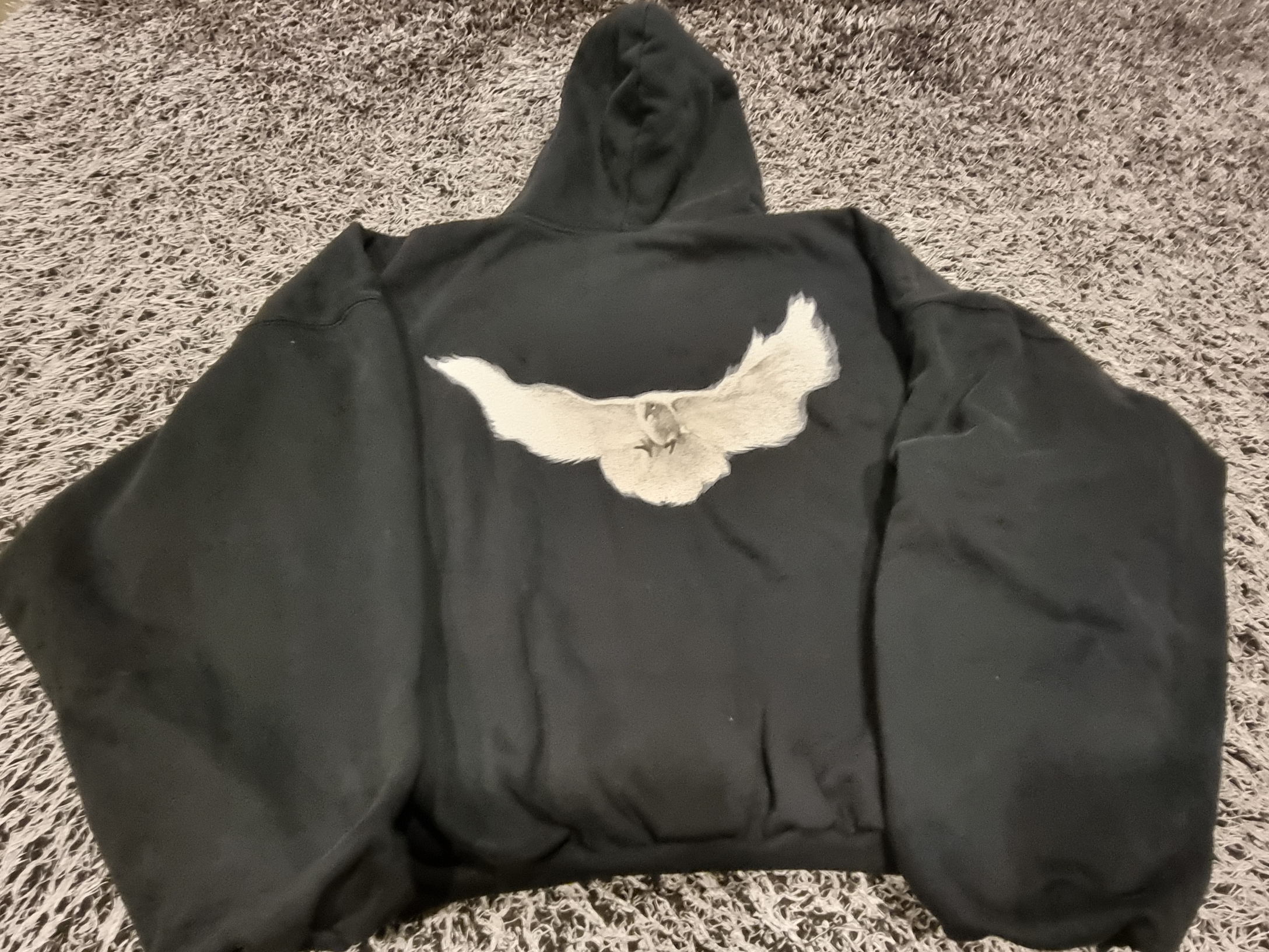 Yeezy Gap Engineered By Balenciaga Dove Hoodie Washed Black 착용 스타일 - 3
