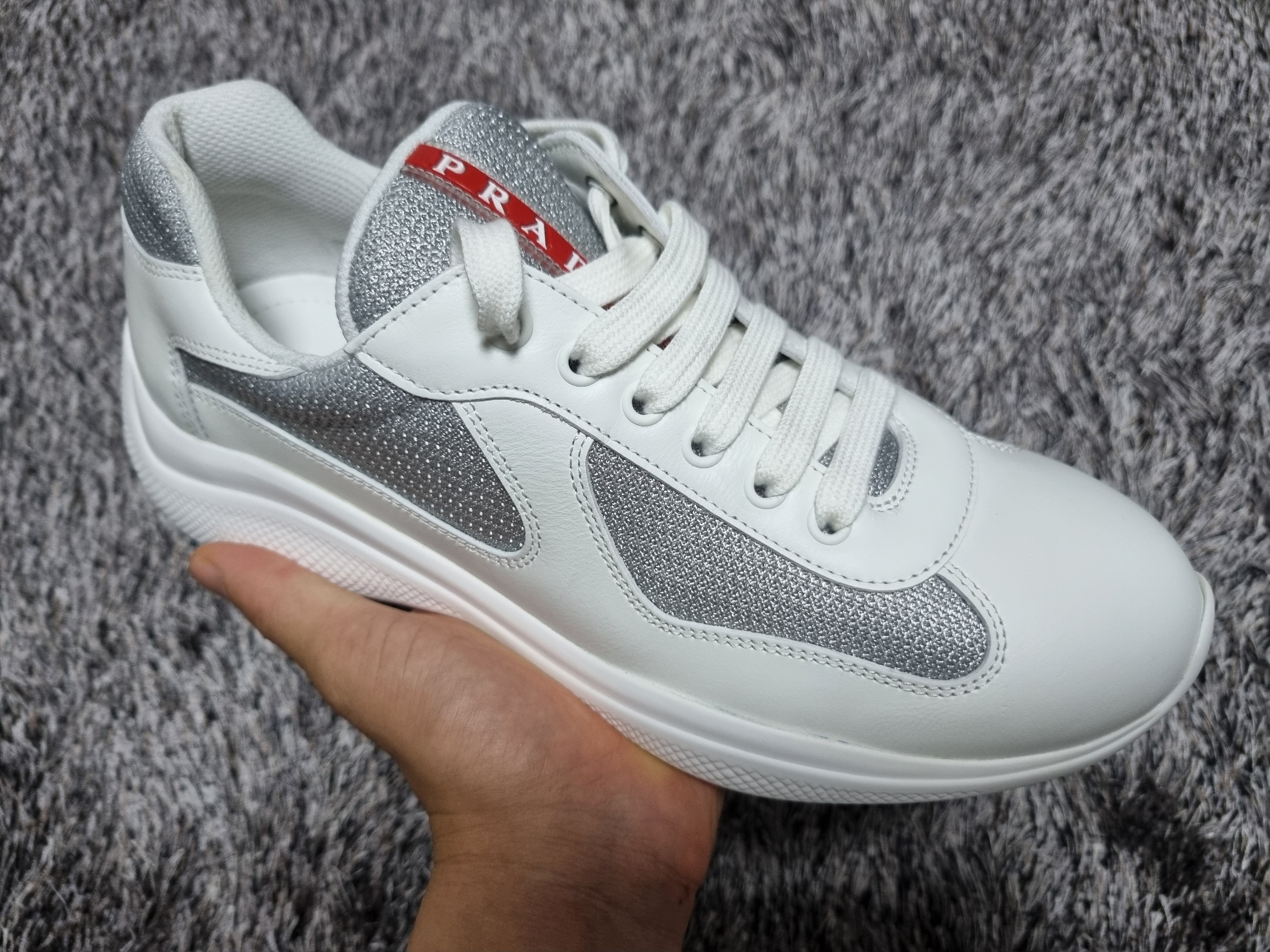 Prada America's Cup Sneakers White 착용 스타일
