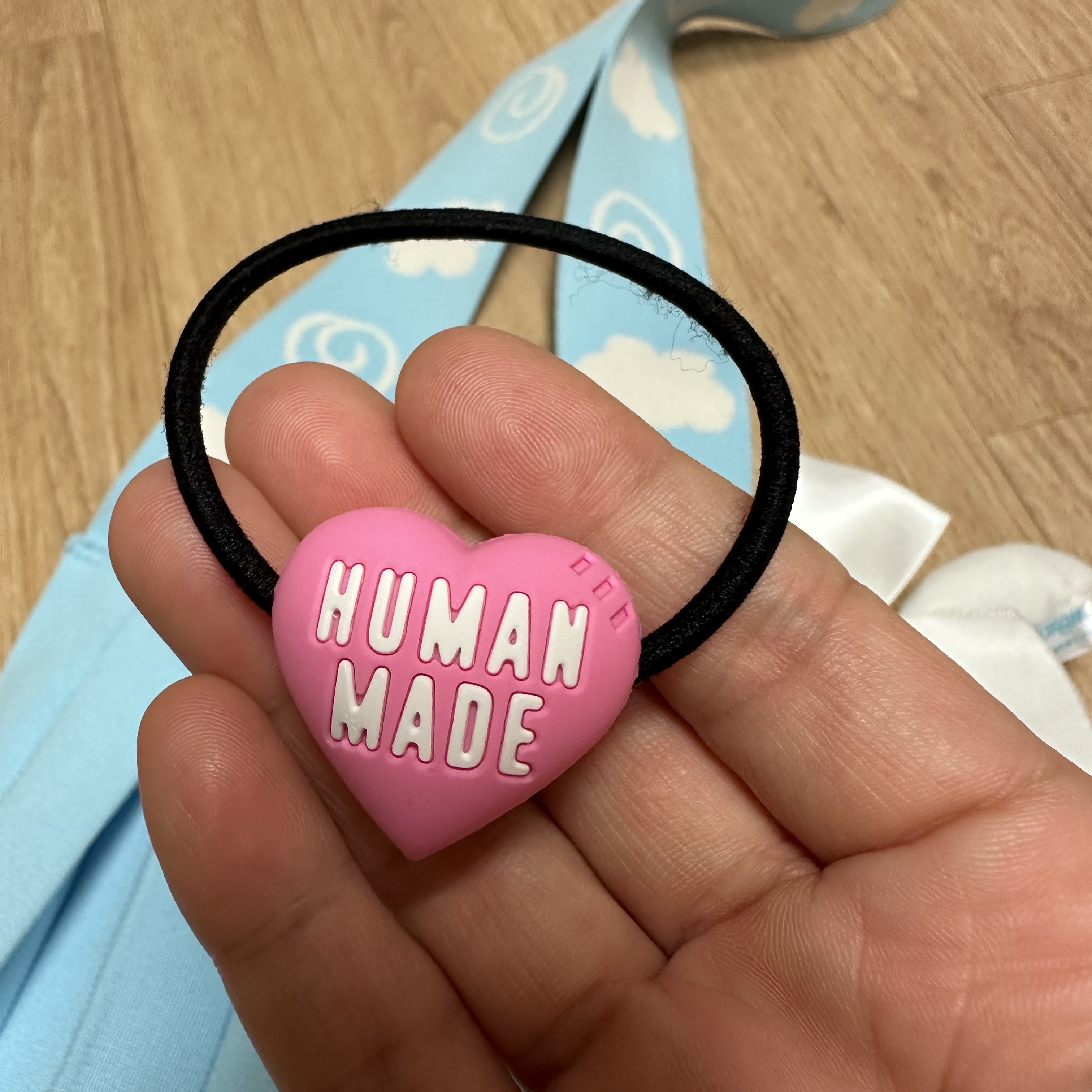 Human Made Heart Rubber Band Pink 착용 스타일 - 1