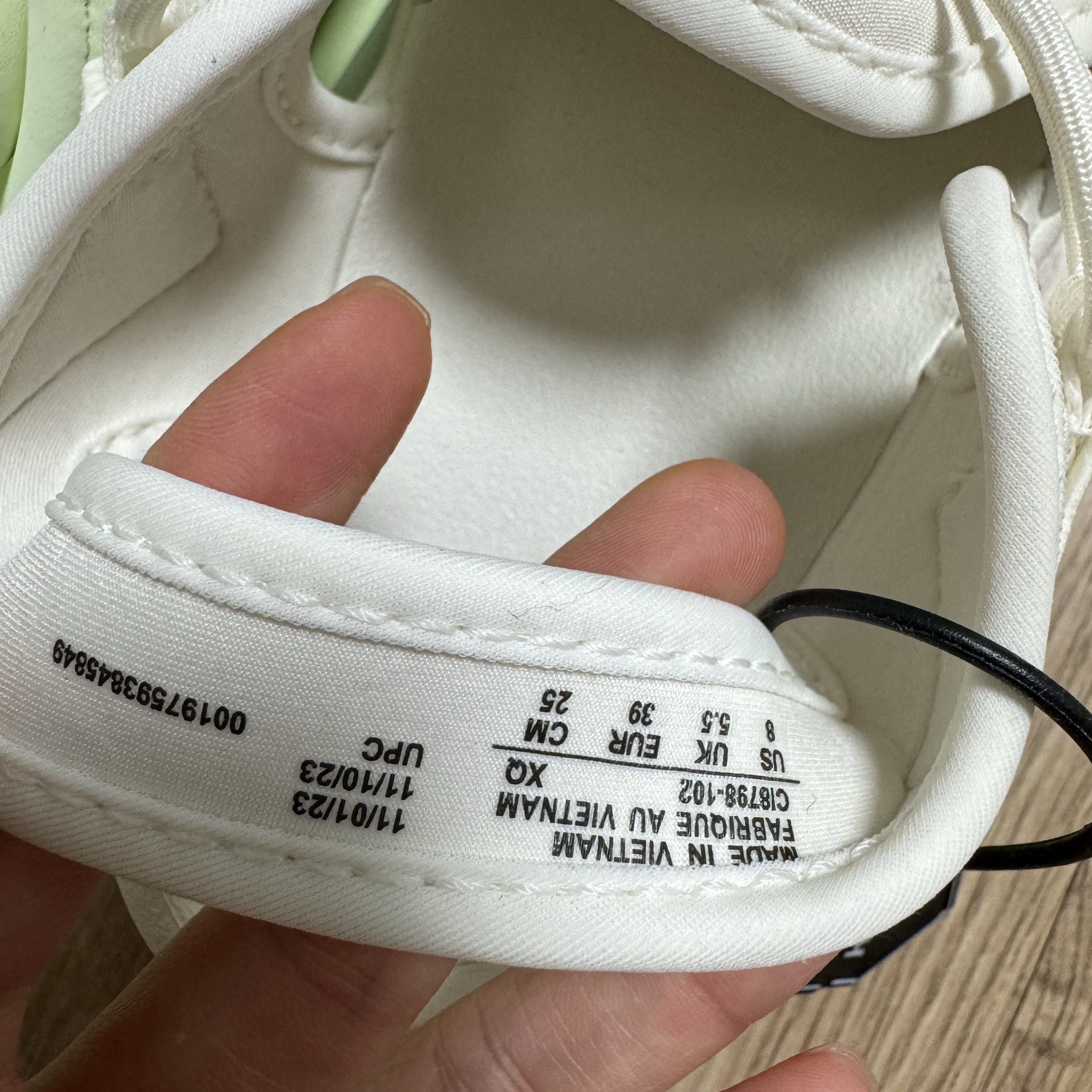 (W) Nike Air Max Koko Sandal Sail 착용 스타일