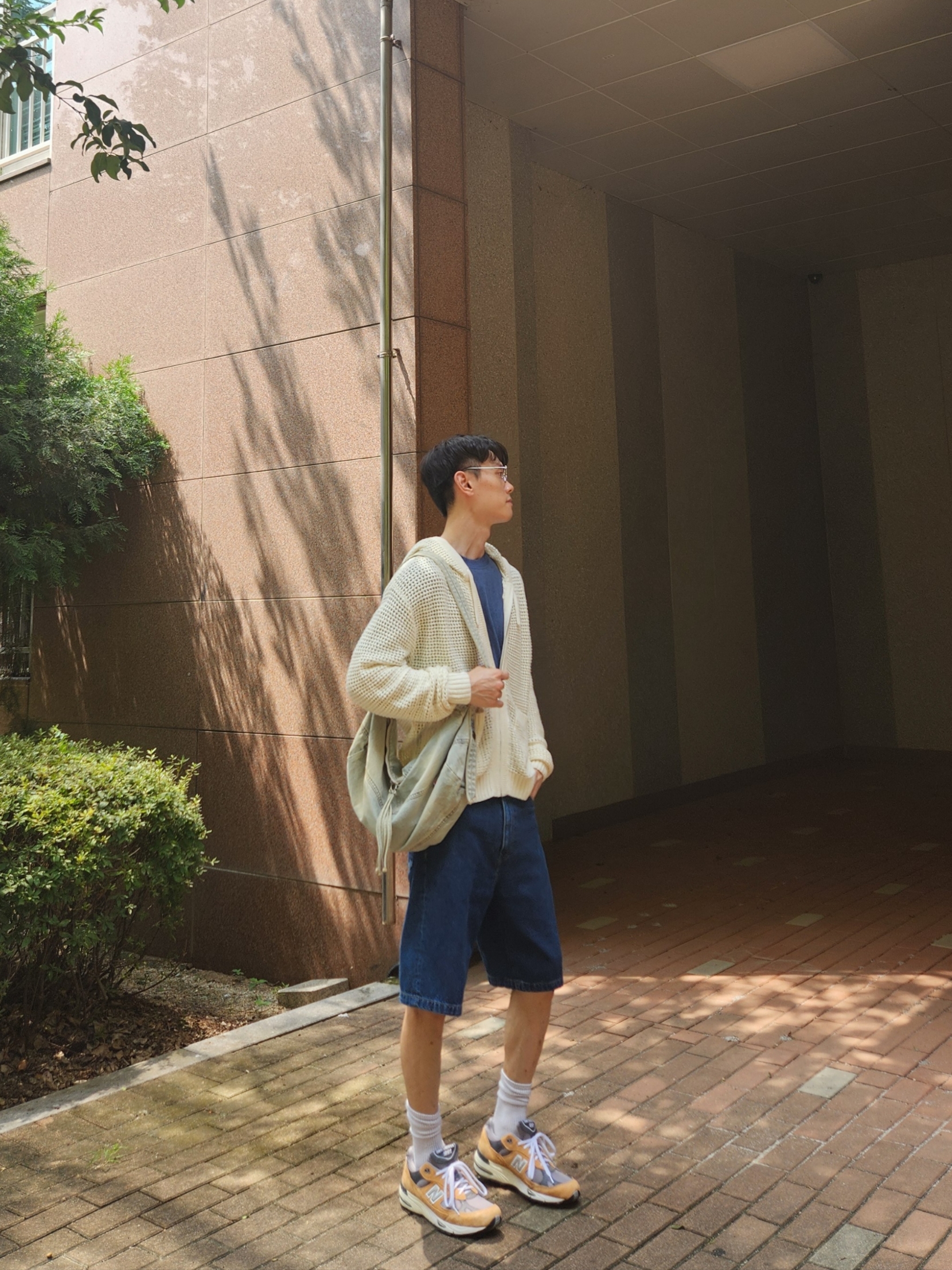 New Balance 991 Made in UK Tan Grey 착용 스타일