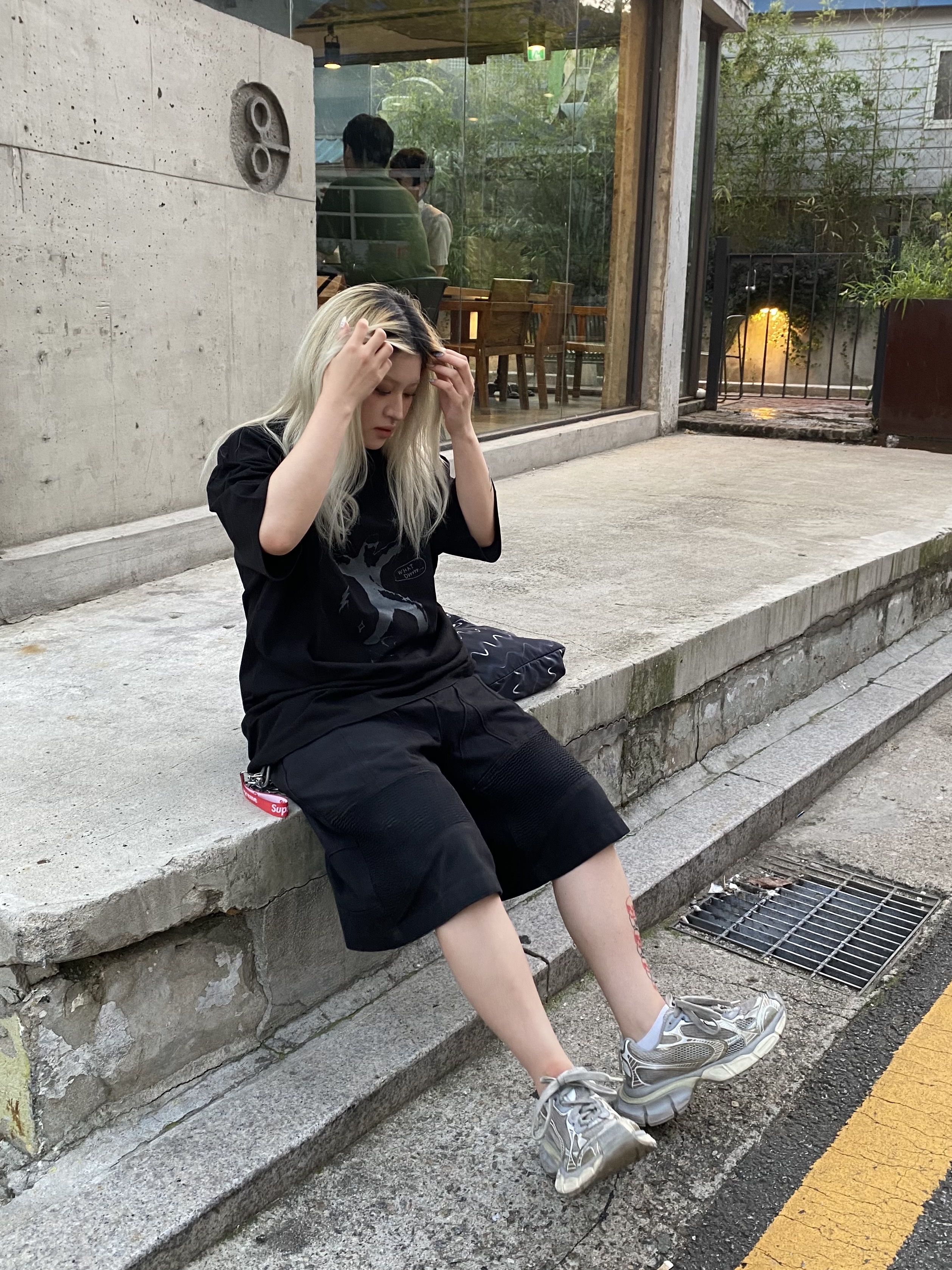 (W) Balenciaga 3XL Sneakers Light Beige, Supreme Webbing Keychain Red - 23SS 착용 스타일