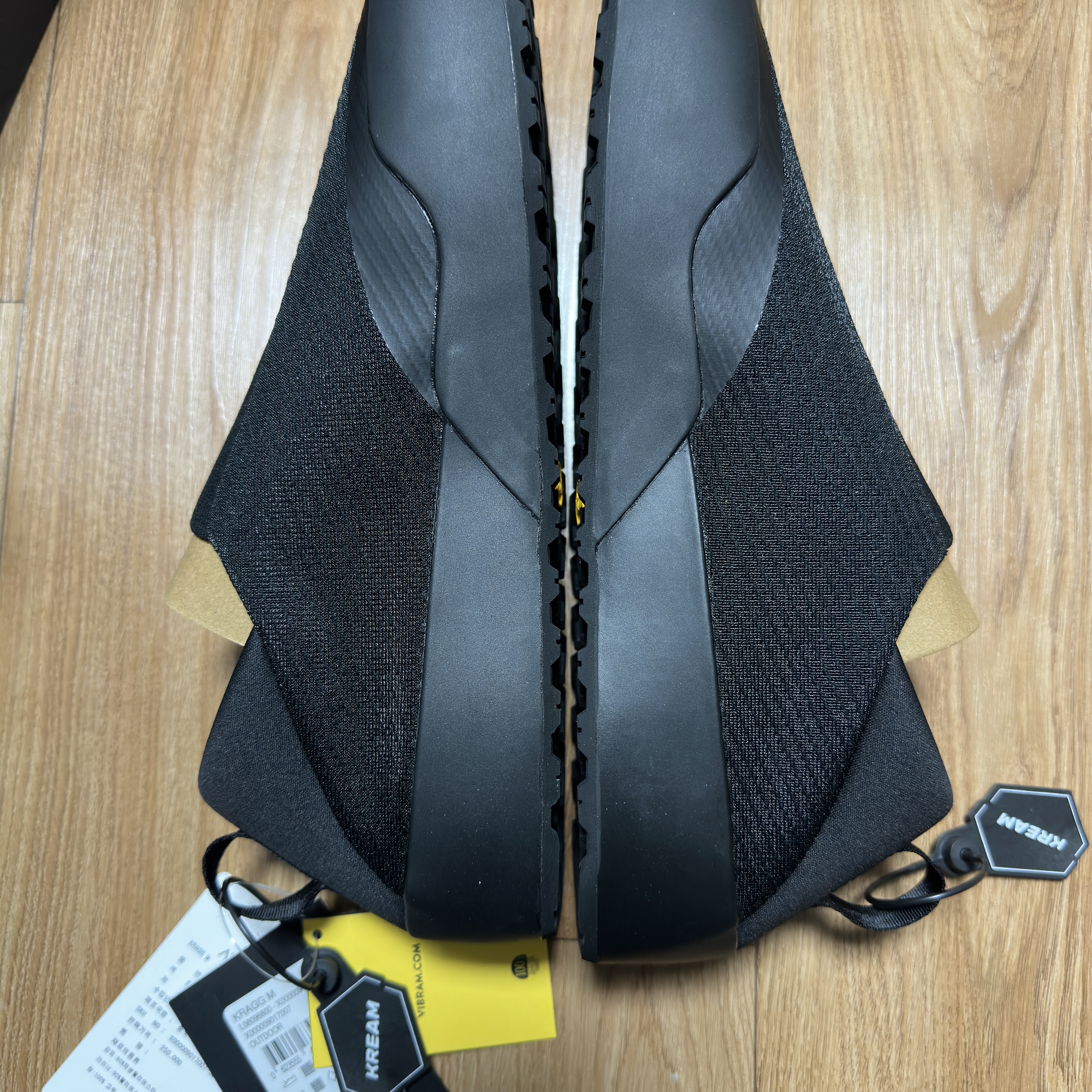 Arc'teryx Kragg Black 착용 스타일 - 2