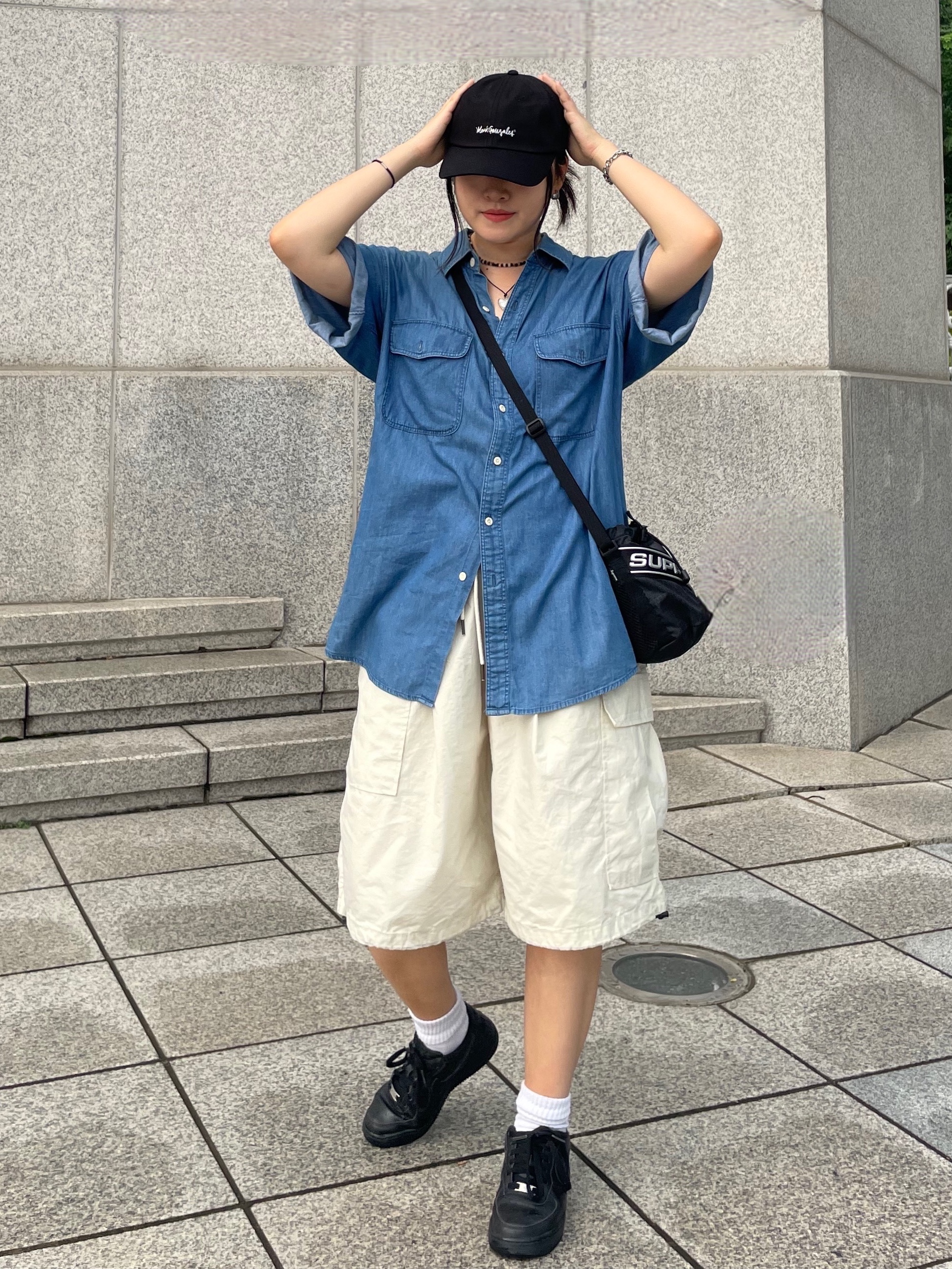 Supreme Small Cinch Pouch Black - 23FW, Nike Air Force 1 '07 Low Triple Black 착용 스타일