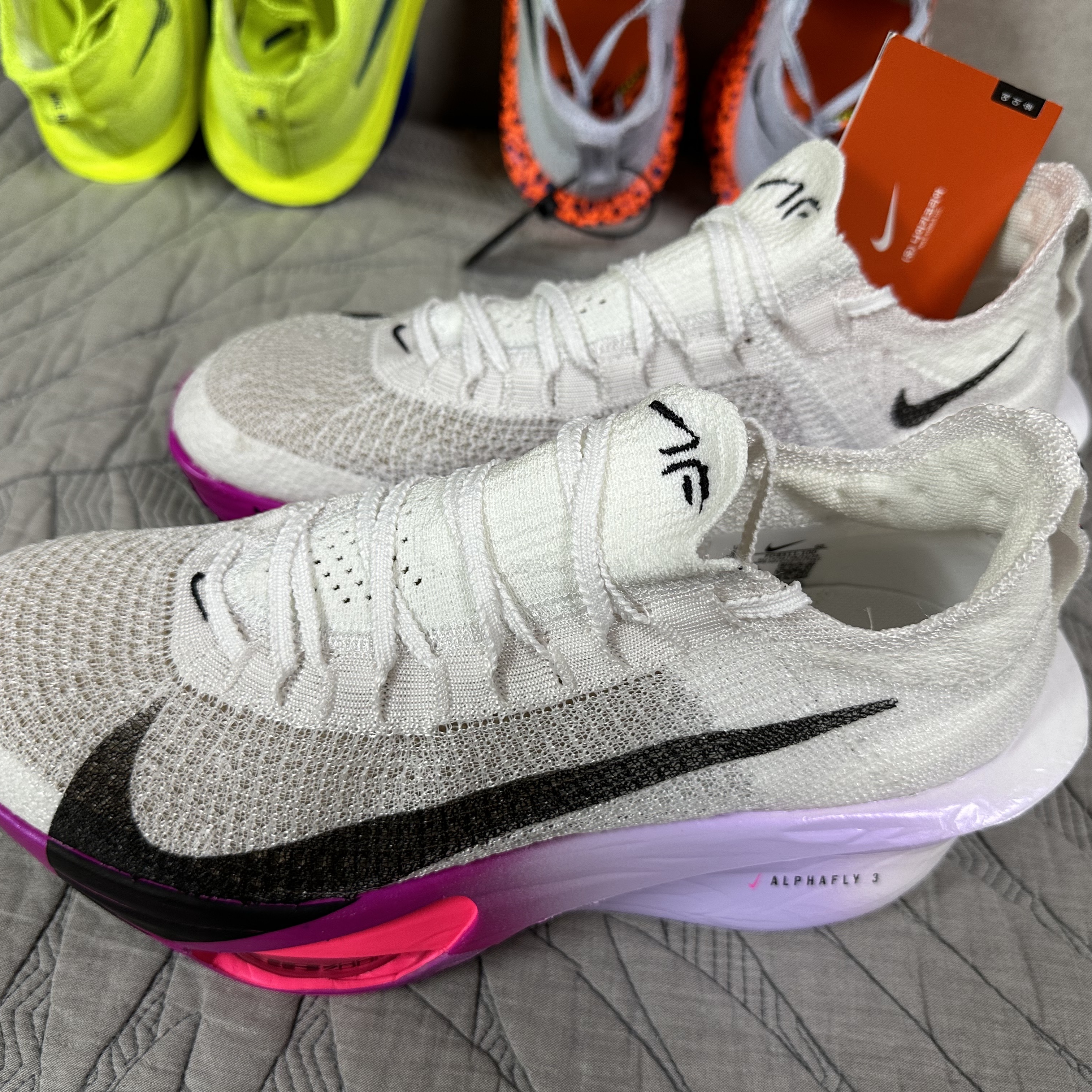 Nike Air Zoom Alphafly Next% 3 Hyper Pink 착용 스타일 - 2