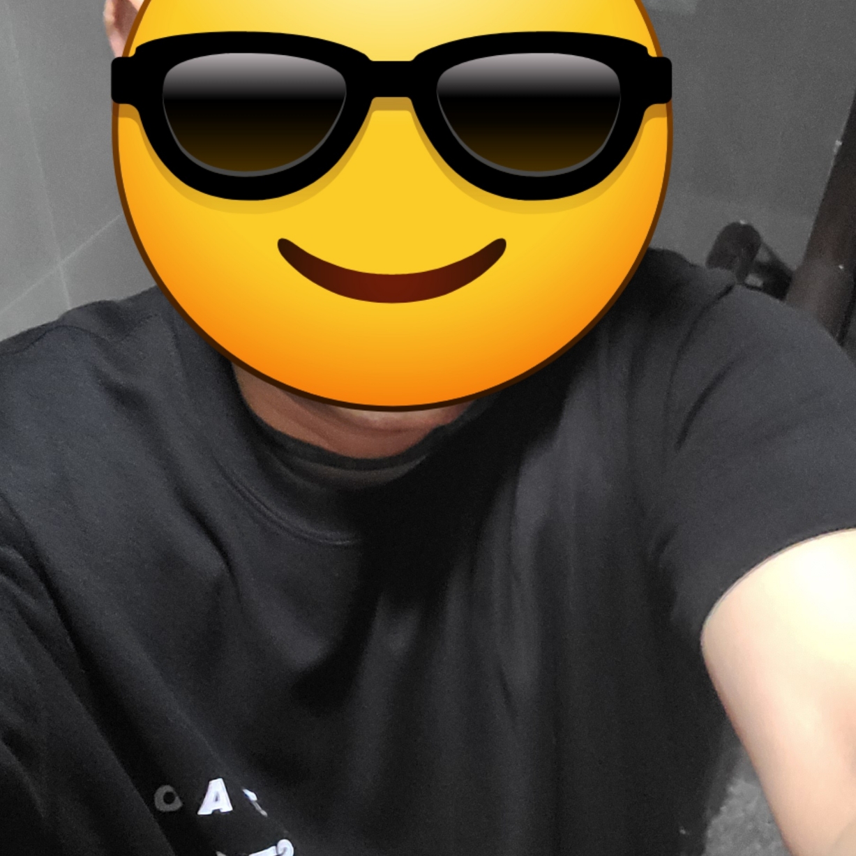 IAB Studio 10th Anniversary T-Shirt Black 착용 스타일