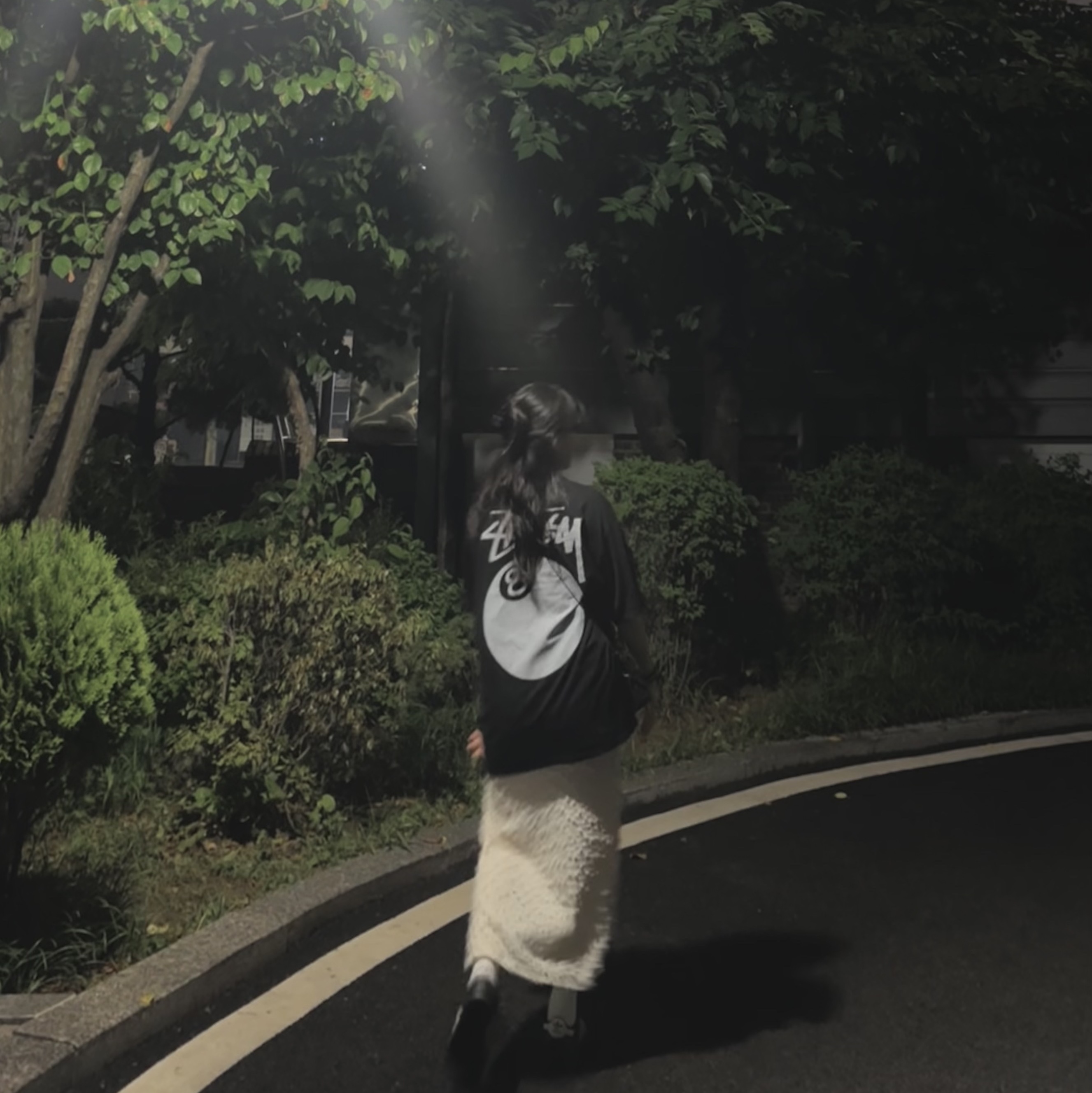 Stussy 8 Ball Pigment Dyed T-Shirt Black, Adidas Superstar Core Black White 착용 스타일