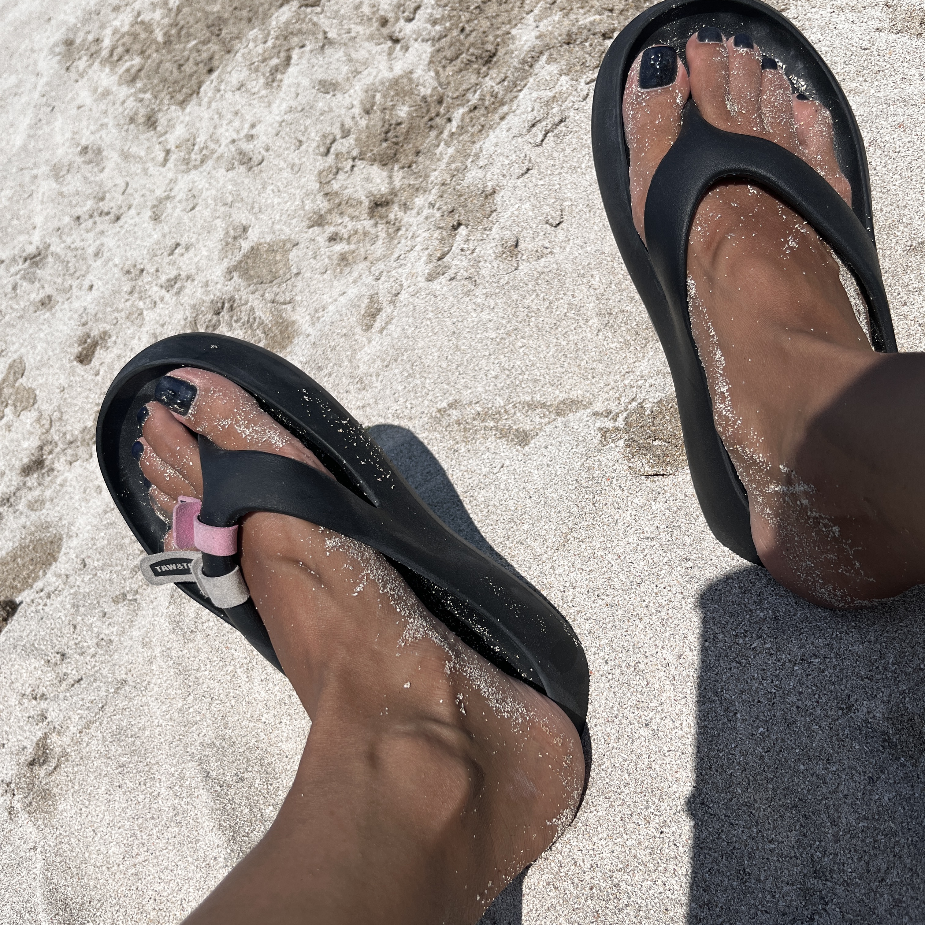 Taw&Toe x Low Classic Platform Flip Flop Black, Taw&Toe x Low Classic Platform Flip Flop Pink 착용 스타일 - 1
