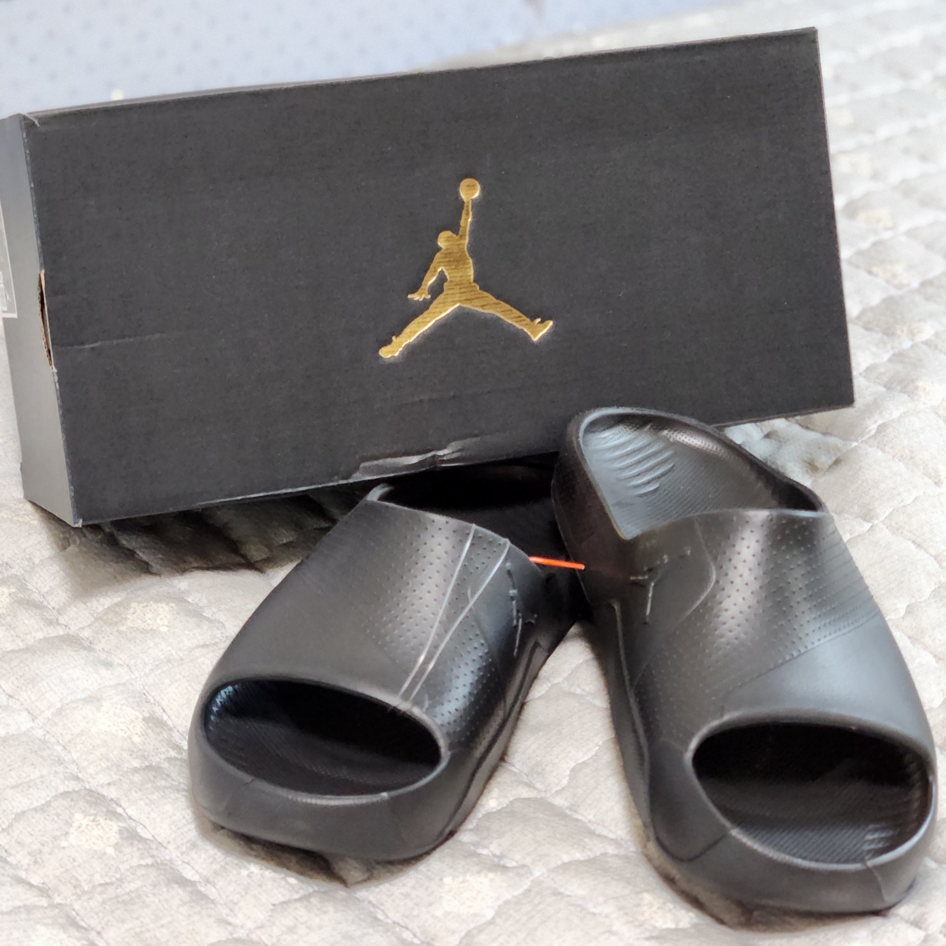Jordan Post Slide Black 착용 스타일