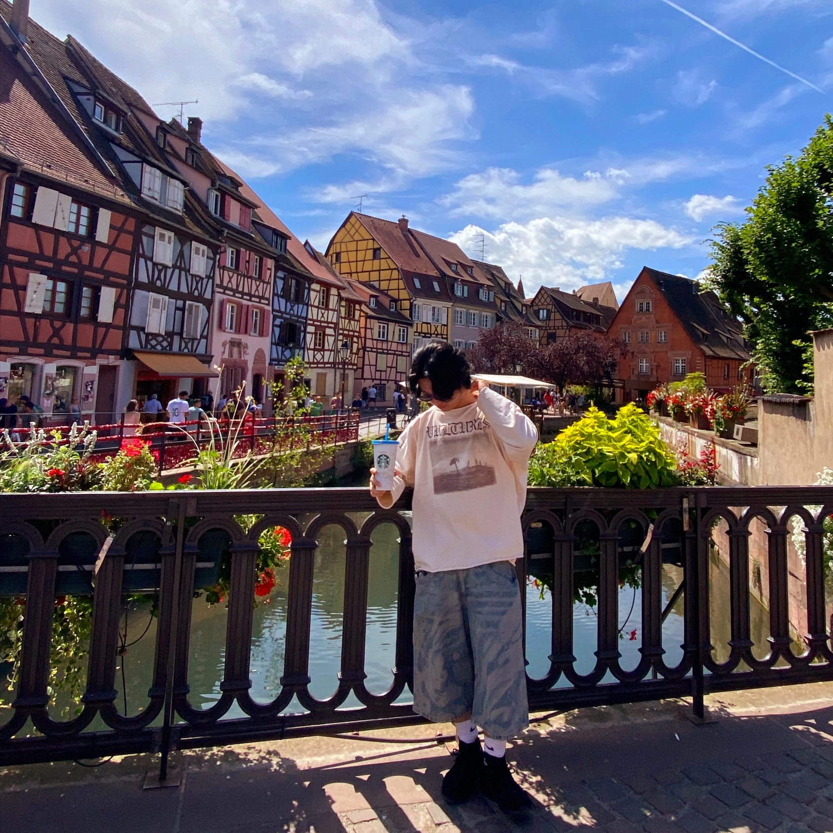 Yeezy Vultures Long T-Shirt White, Nike x Comme des Garcons Homme Plus Air Mowabb Black 착용 스타일