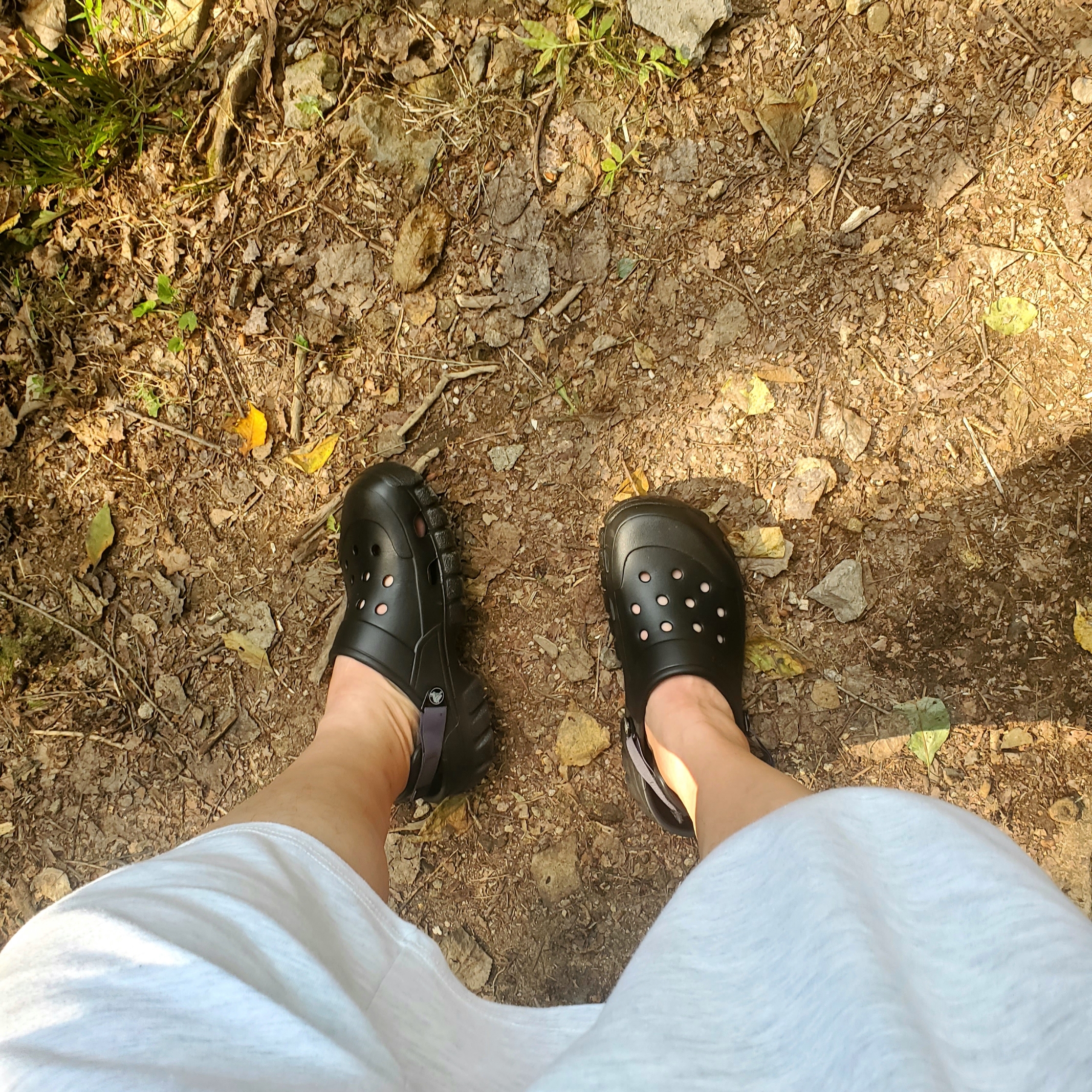 Crocs Offroad Sport Clog Black 착용 스타일 - 1
