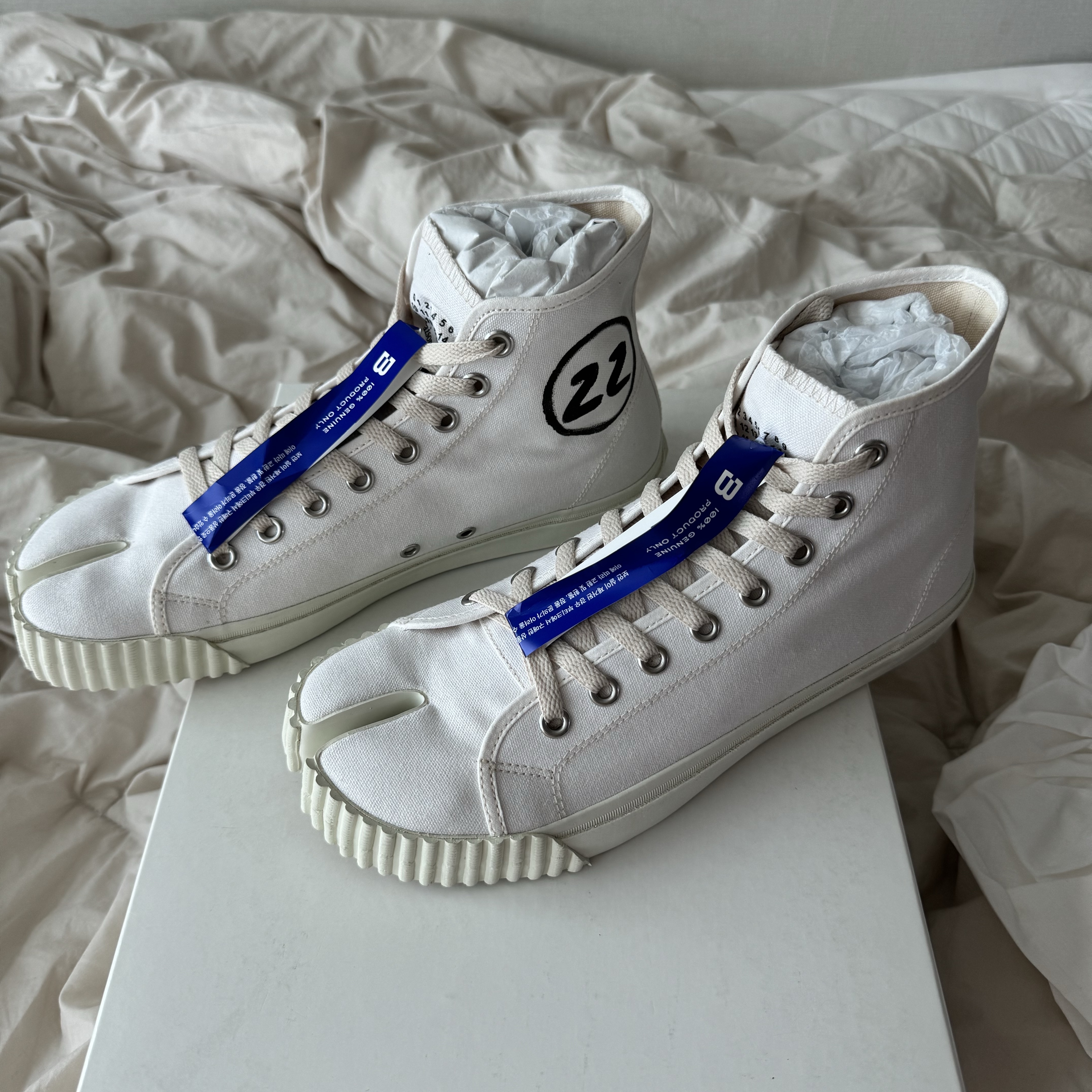 Maison Margiela Tabi High White 착용 스타일 - 2