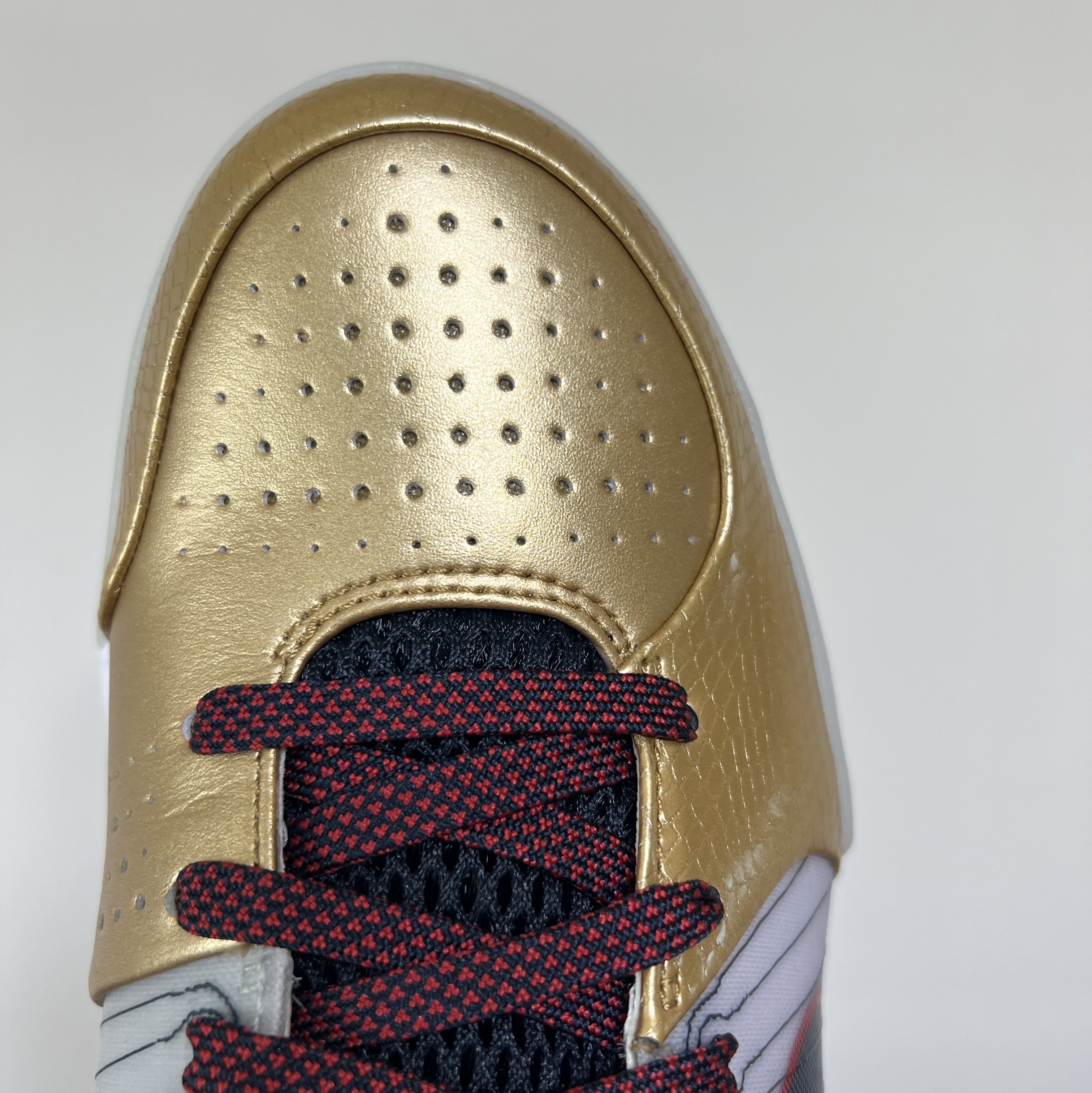 Nike Kobe 4 Protro Metallic Gold and Dark Obsidian 착용 스타일 - 4