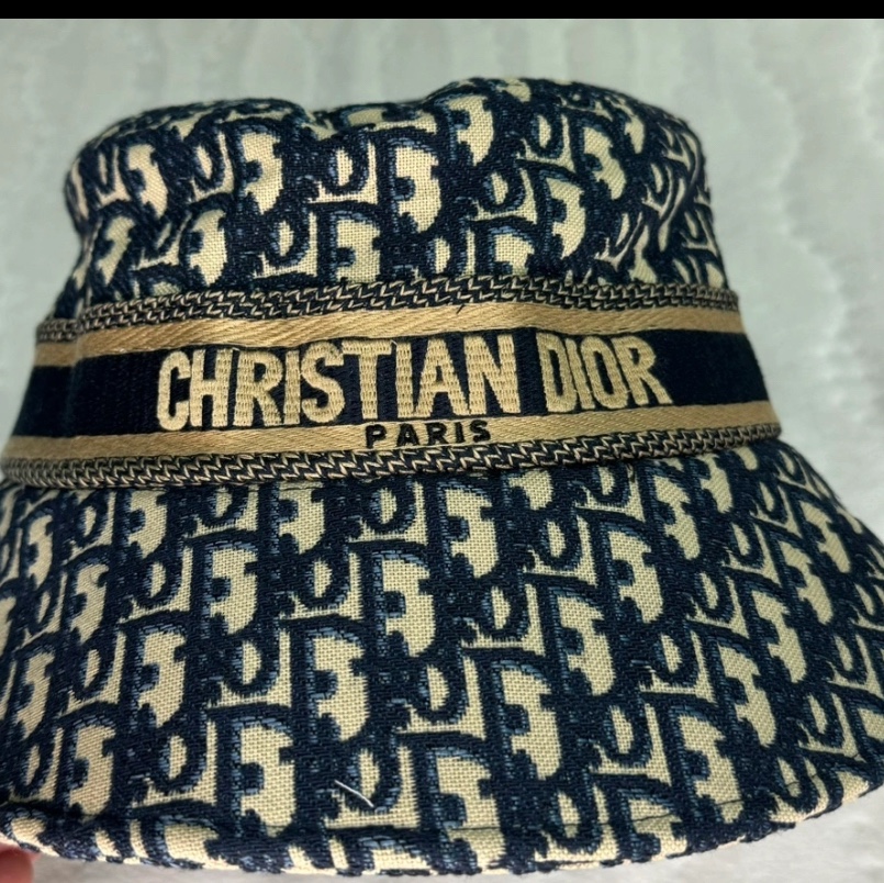 Dior Oblique Bucket Hat Navy Blue & Beige Cotton Blended Jacquard 착용 스타일